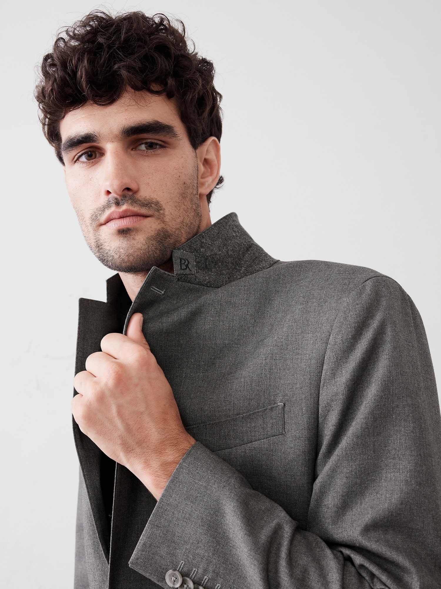 Modern Classic Plain Weave Suit Jacket