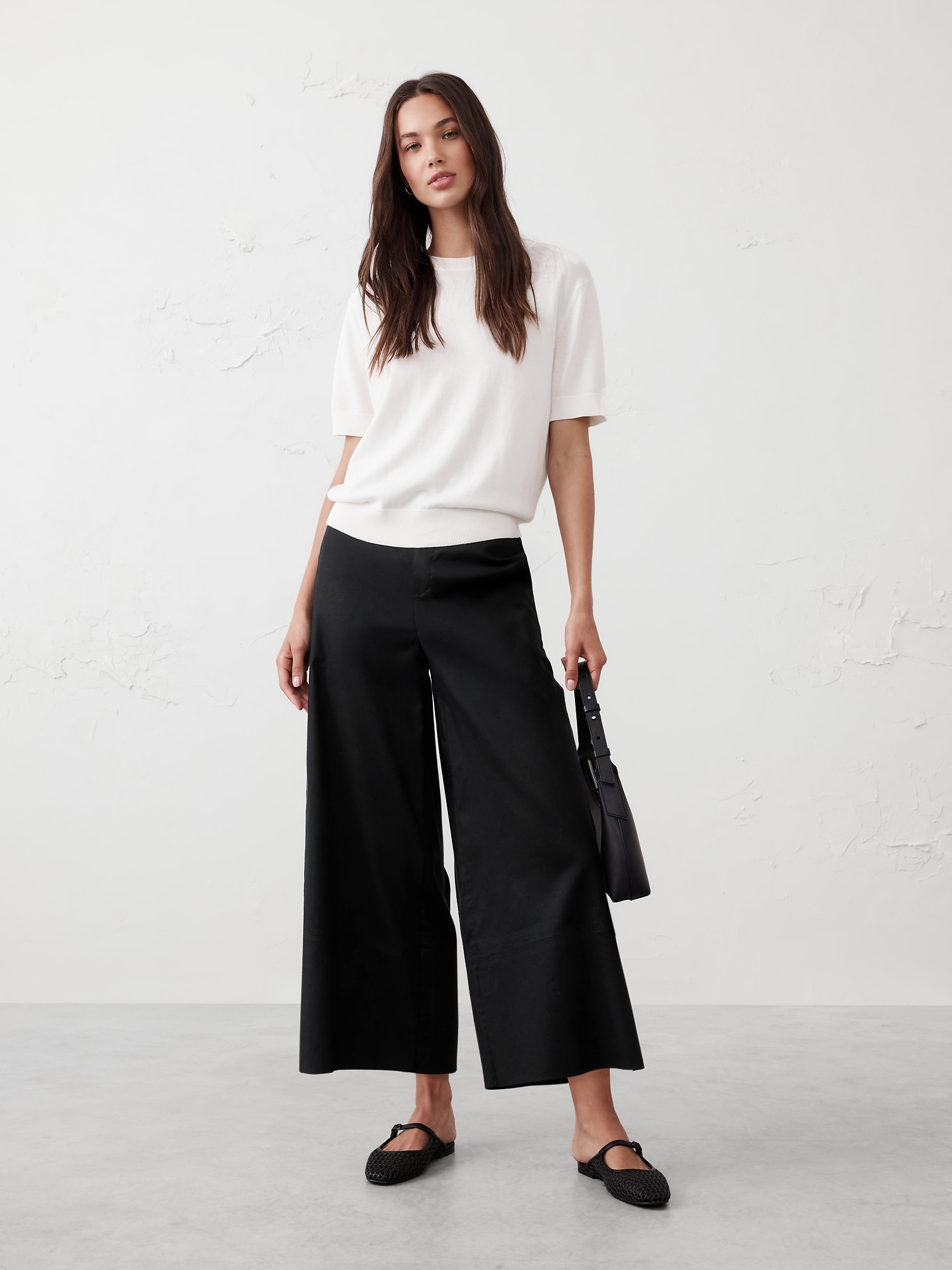 Wide-Leg Linen-Blend Cropped Pull-On Pant