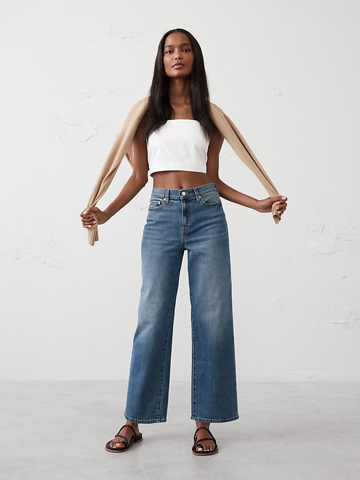 Wide-Leg High-Rise Cropped Jean