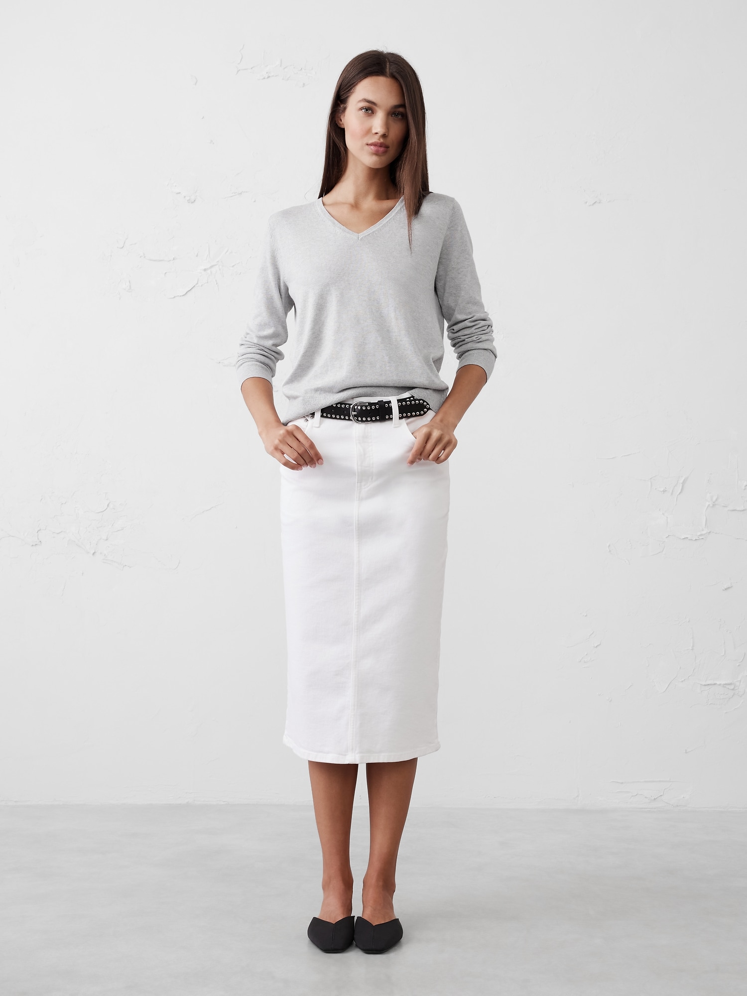 Forever V-Neck Sweater - Gray