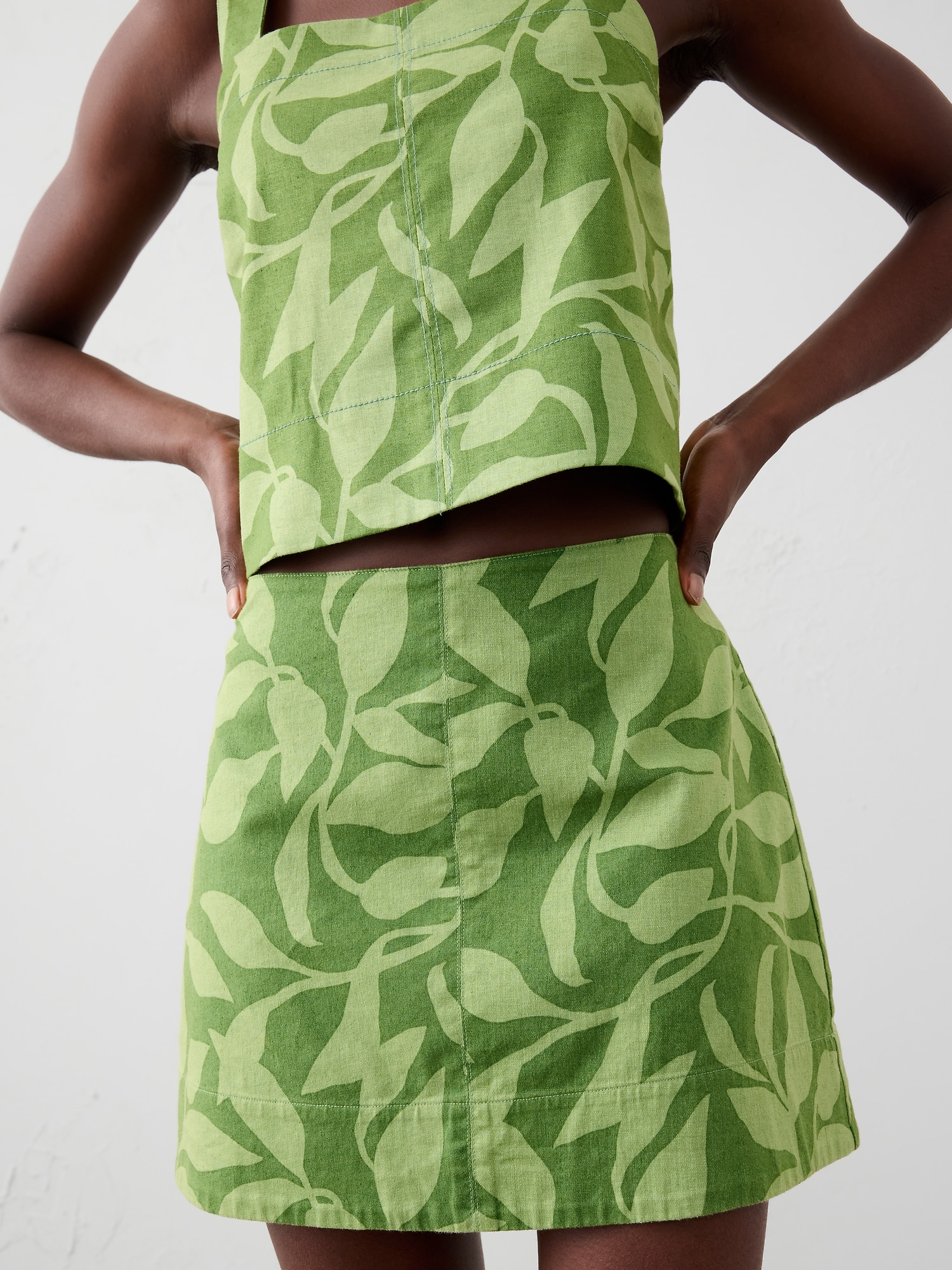 Linen-Blend Topstitched Mini Skirt