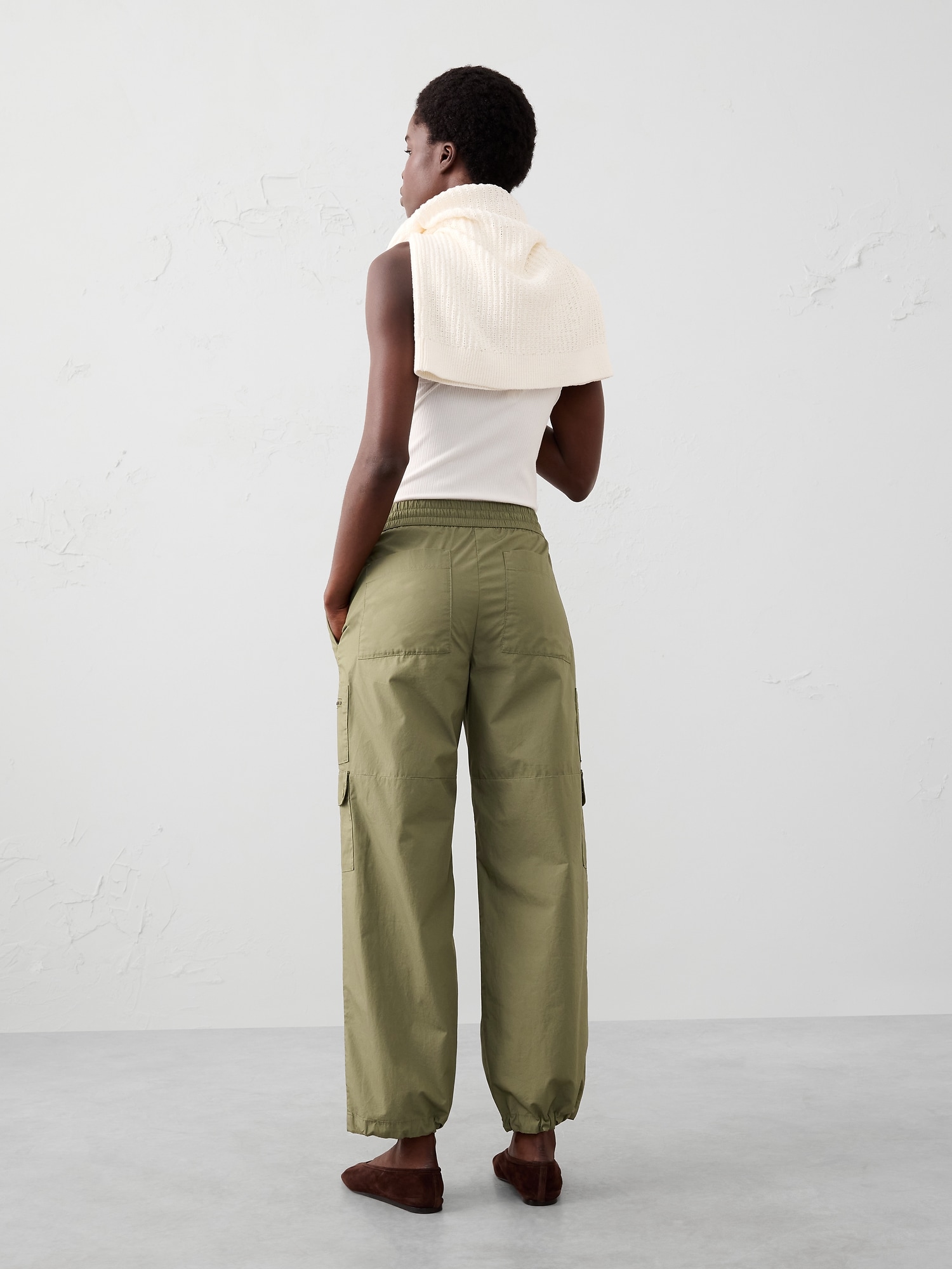 Image number 2 showing, Straight High-Rise Poplin Pull-On Pant