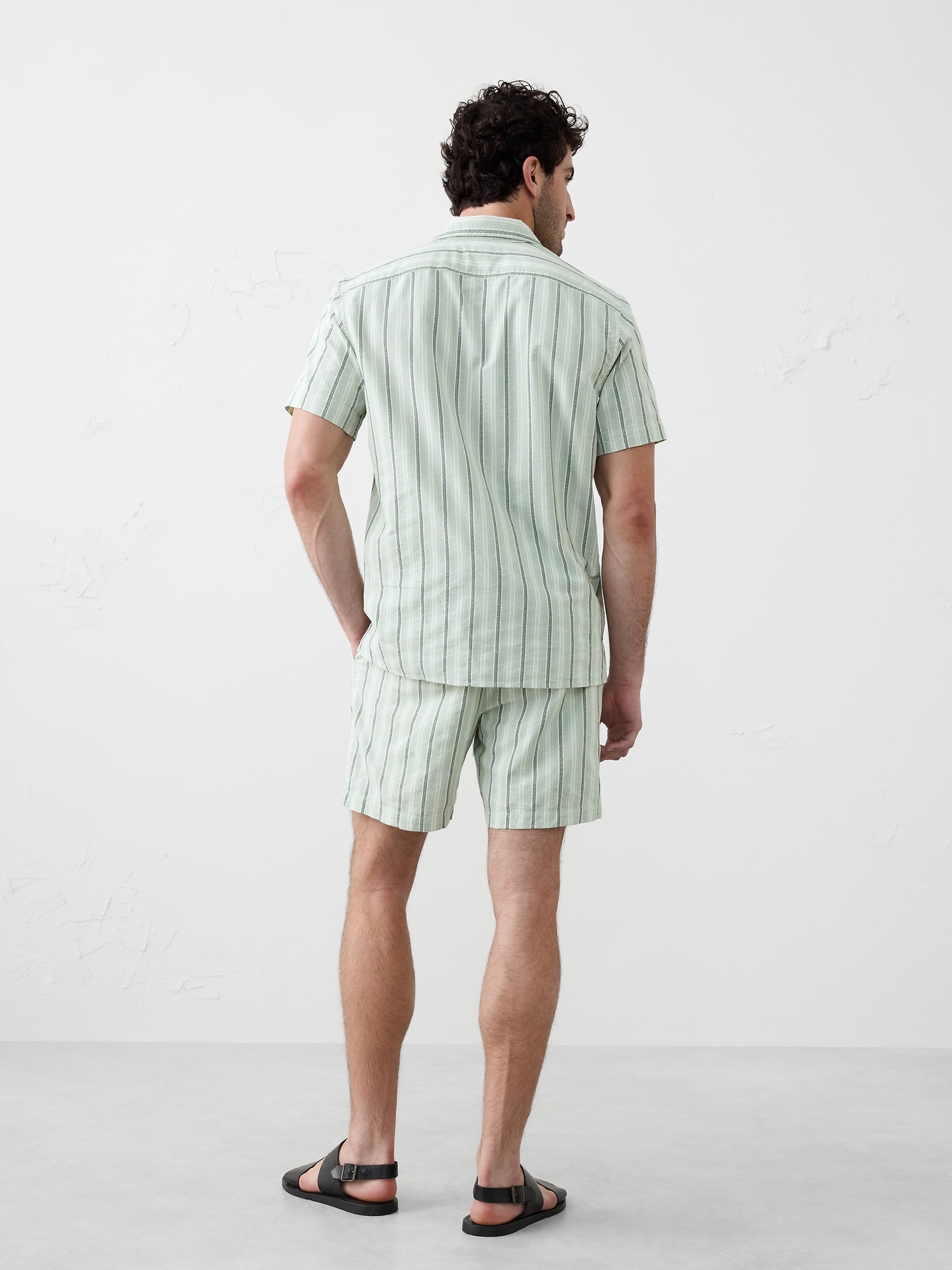 7" Resort Deck Shorts
