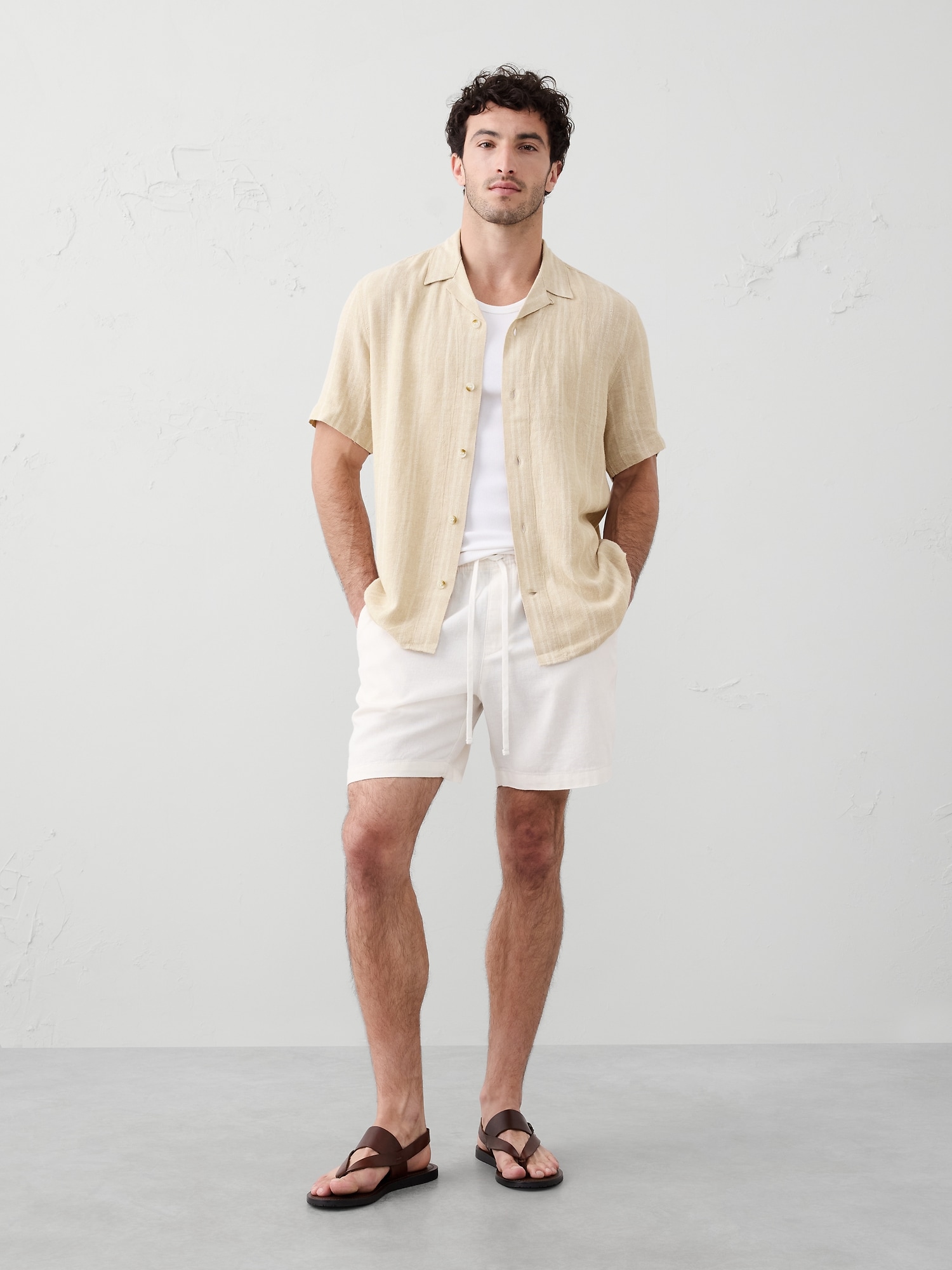Standard Fit Textured Resort Shirt - Brown