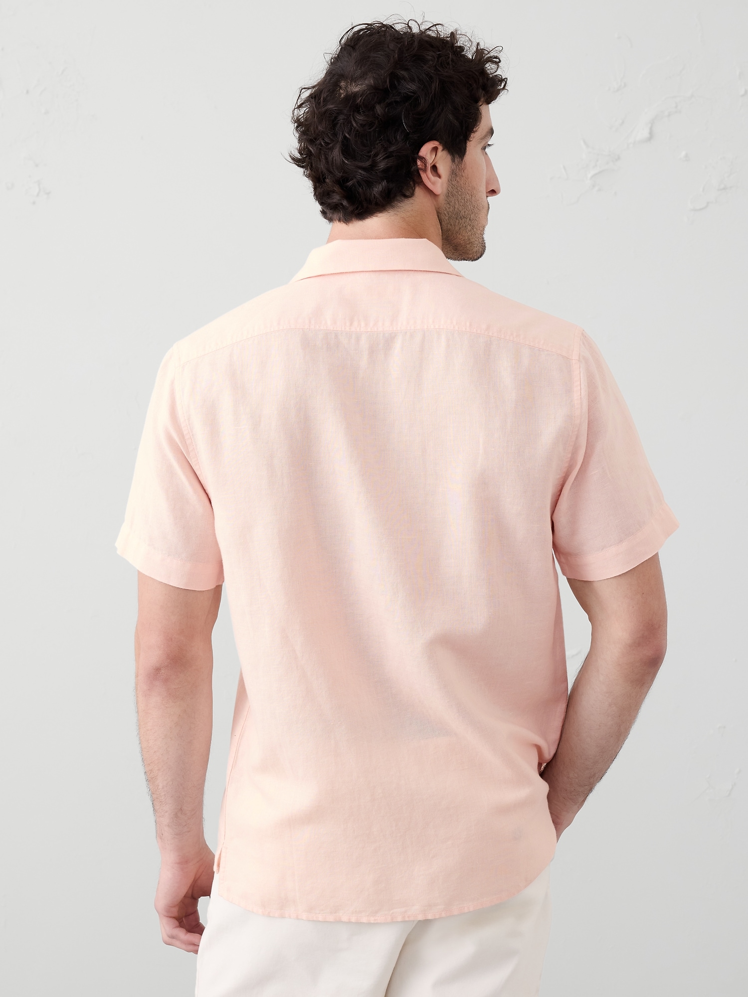 Standard Fit Linen-Blend Resort Shirt