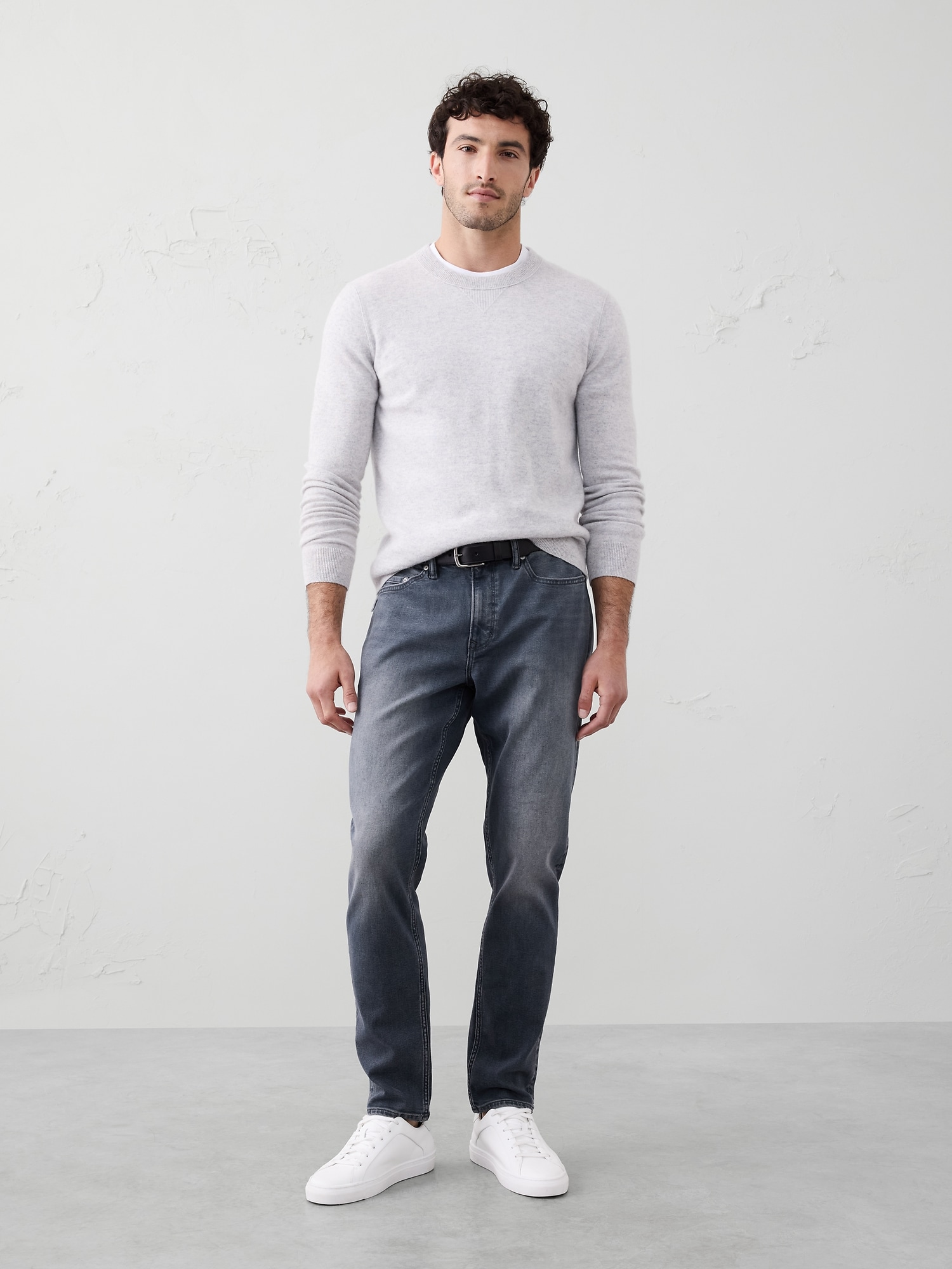 Athletic Travel Jean - Grey