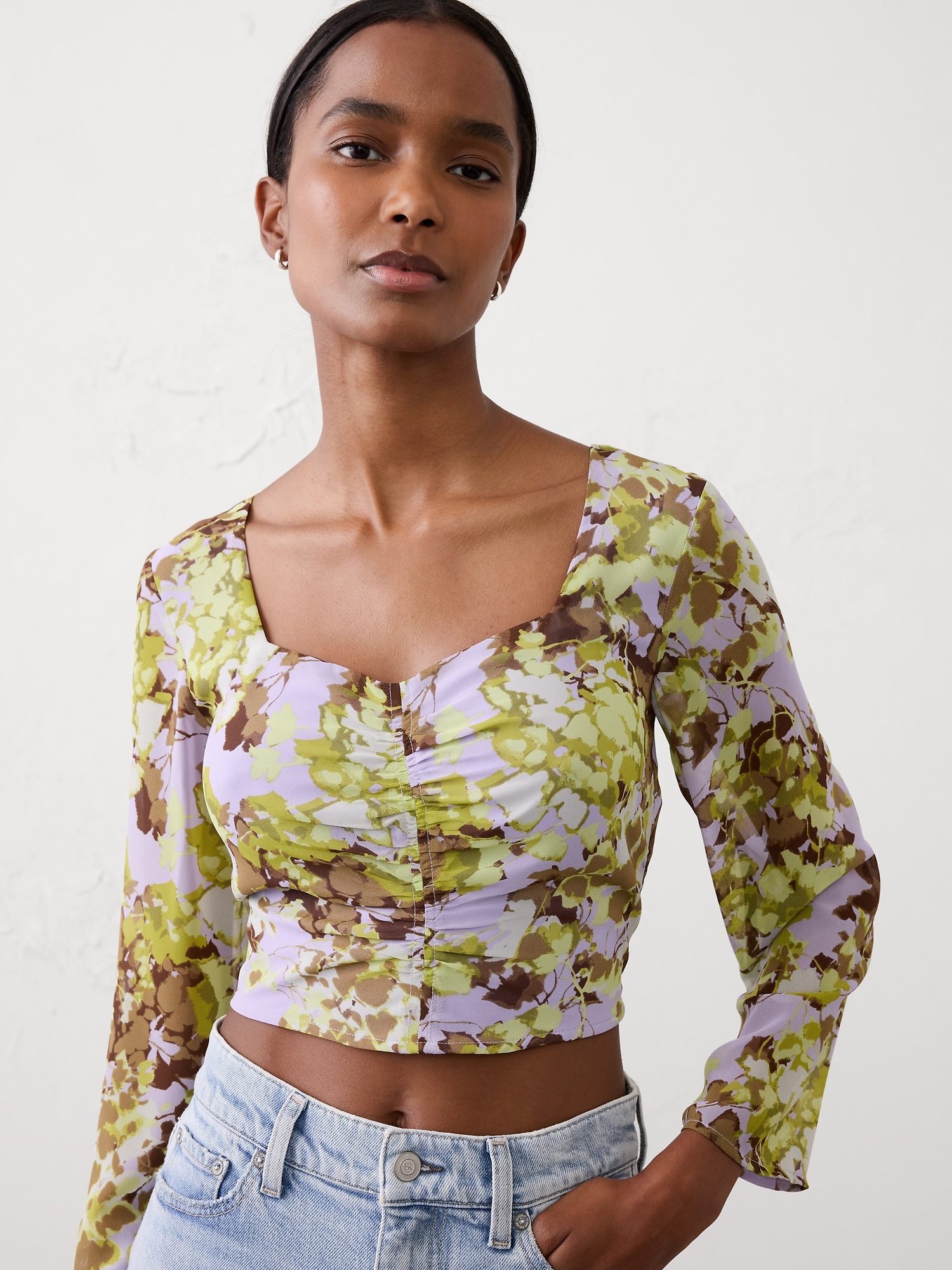 Image number 3 showing, CROPPED SHIRRED SWEETHEART-NECK TOP
