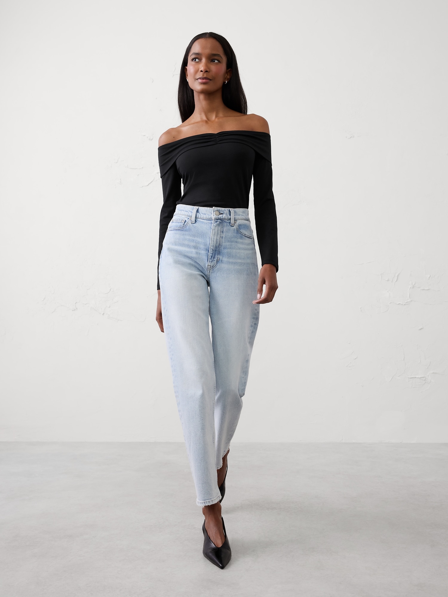 SOFT STRETCH OFF-SHOULDER TOP - Black