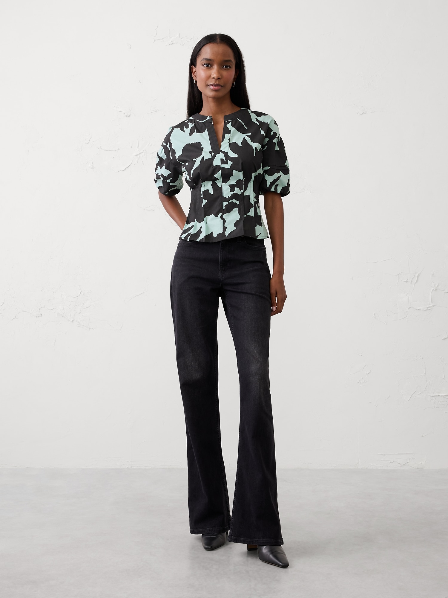PINTUCK TOP - Black Floral