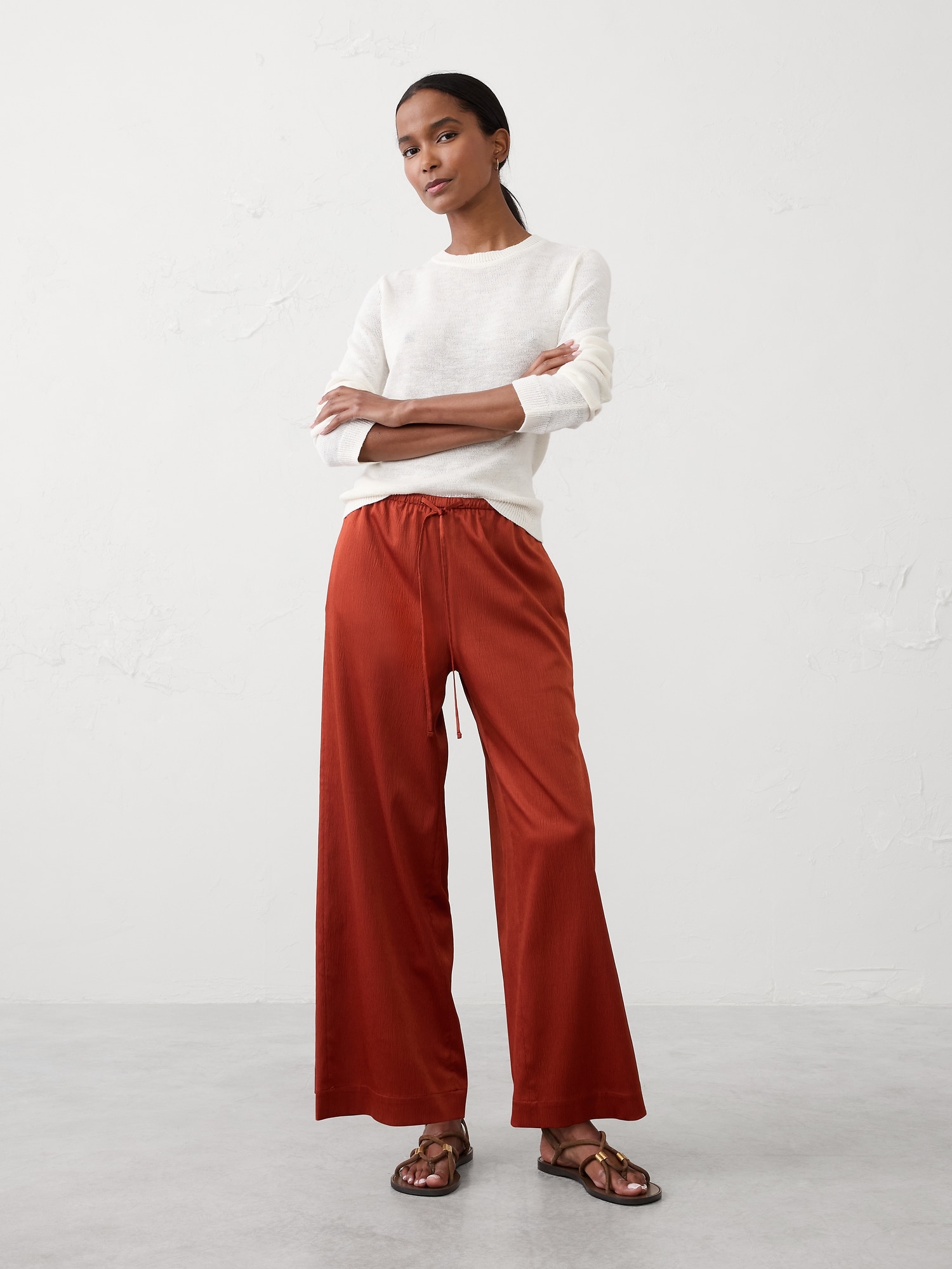 Wide-Leg Crinkled Satin Pull-On Pant - Red