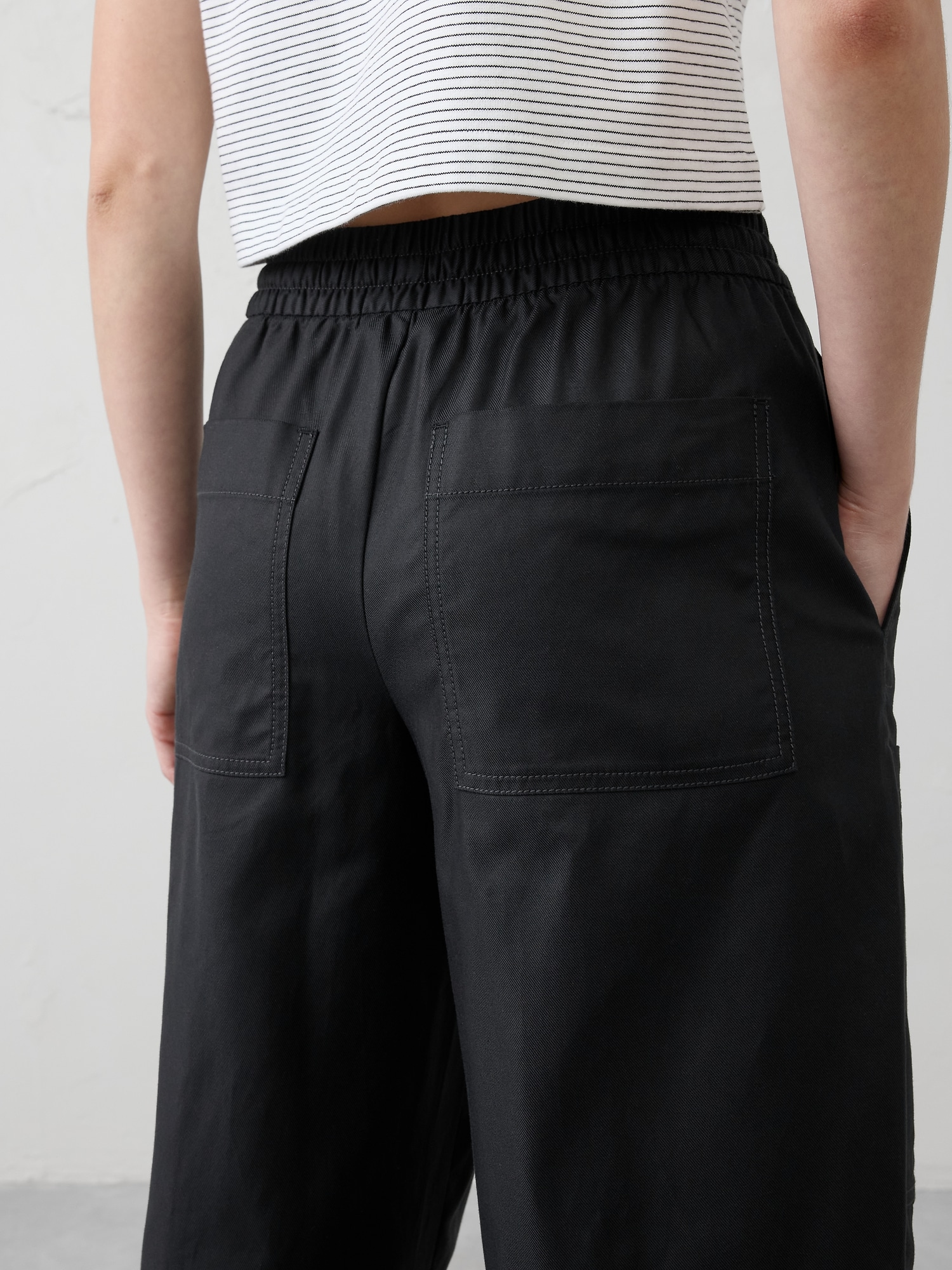 Image number 5 showing, Wide-Leg Mid-Rise Cargo Pull-On Pant