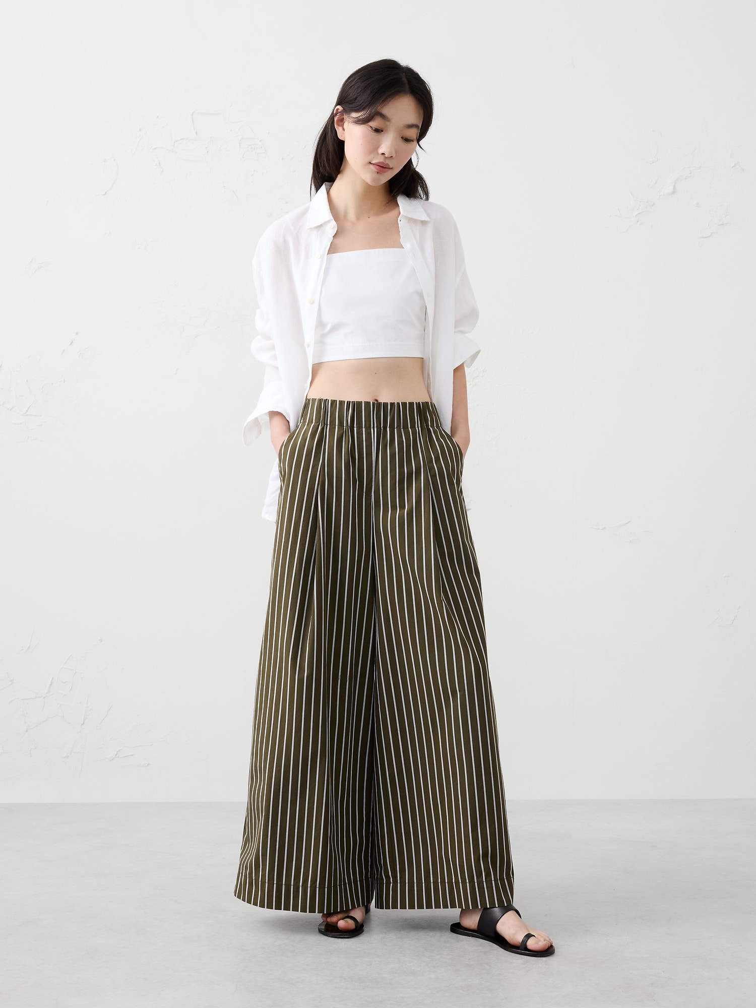 Mid-Rise Poplin Pull-On Pant - Green