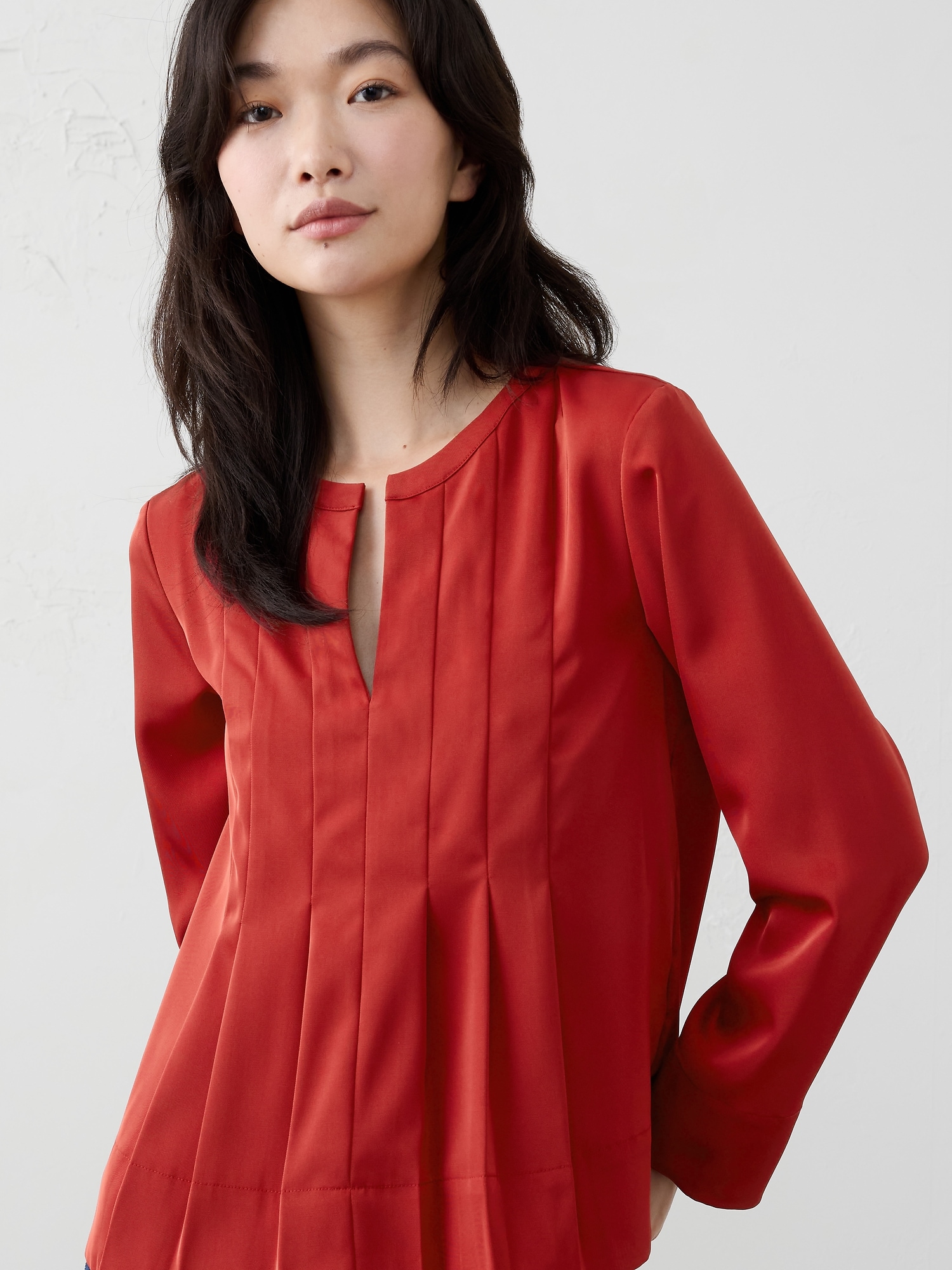 Image number 3 showing, PLEATED SWING TOP