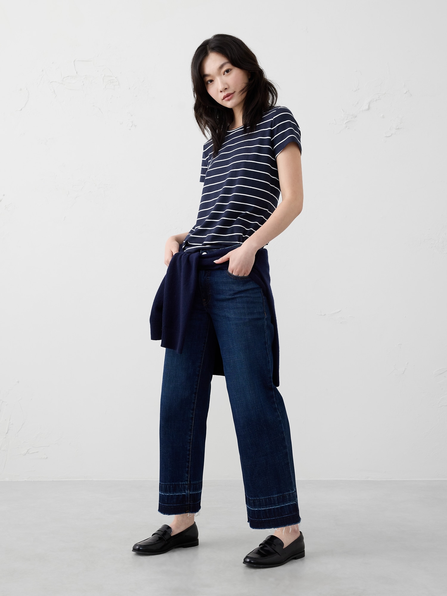 Timeless Crew-Neck T-Shirt - Navy Stripe