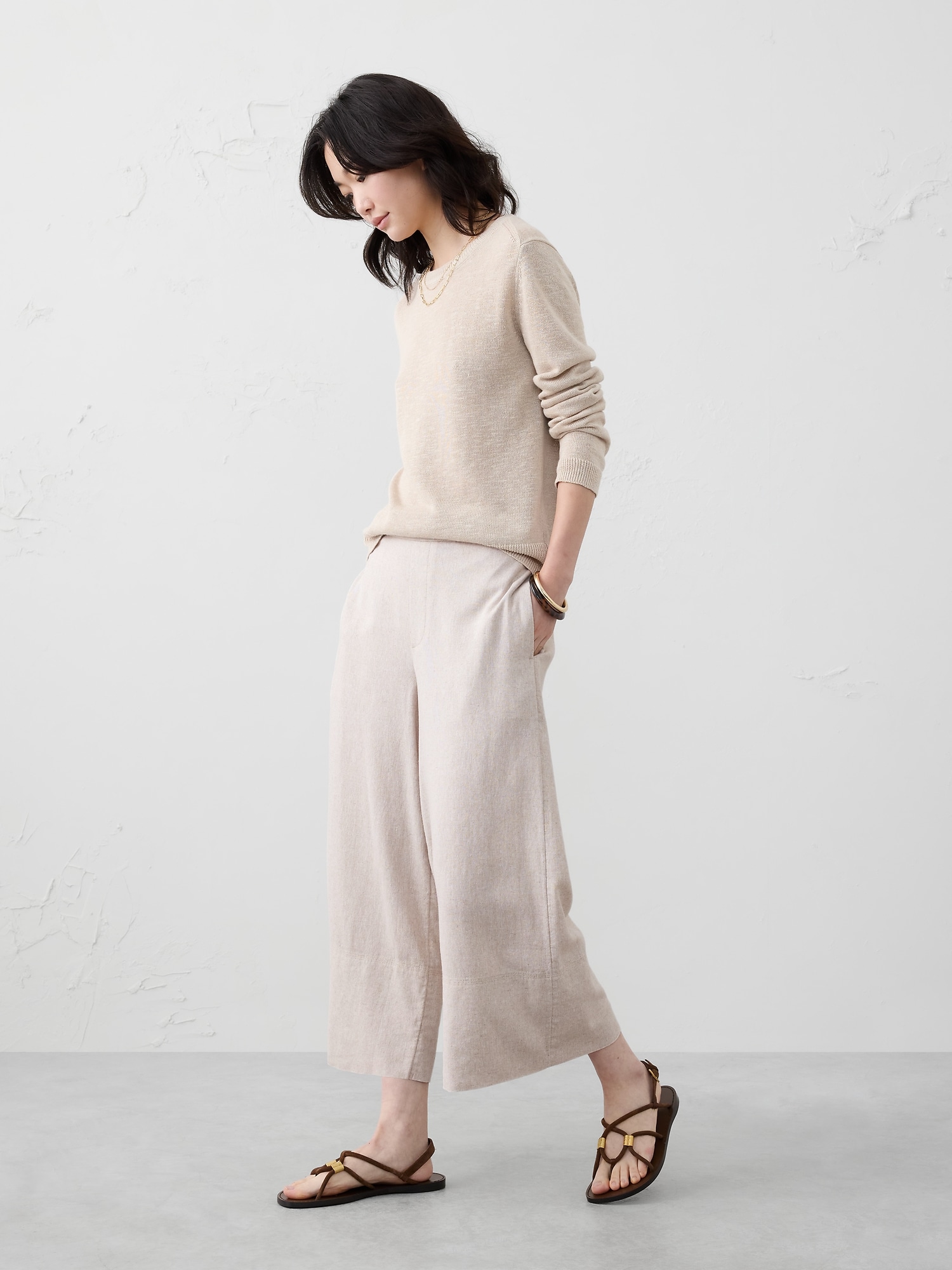 Wide-Leg High-Rise Linen-Blend Cropped Pull-On Pant - Flax