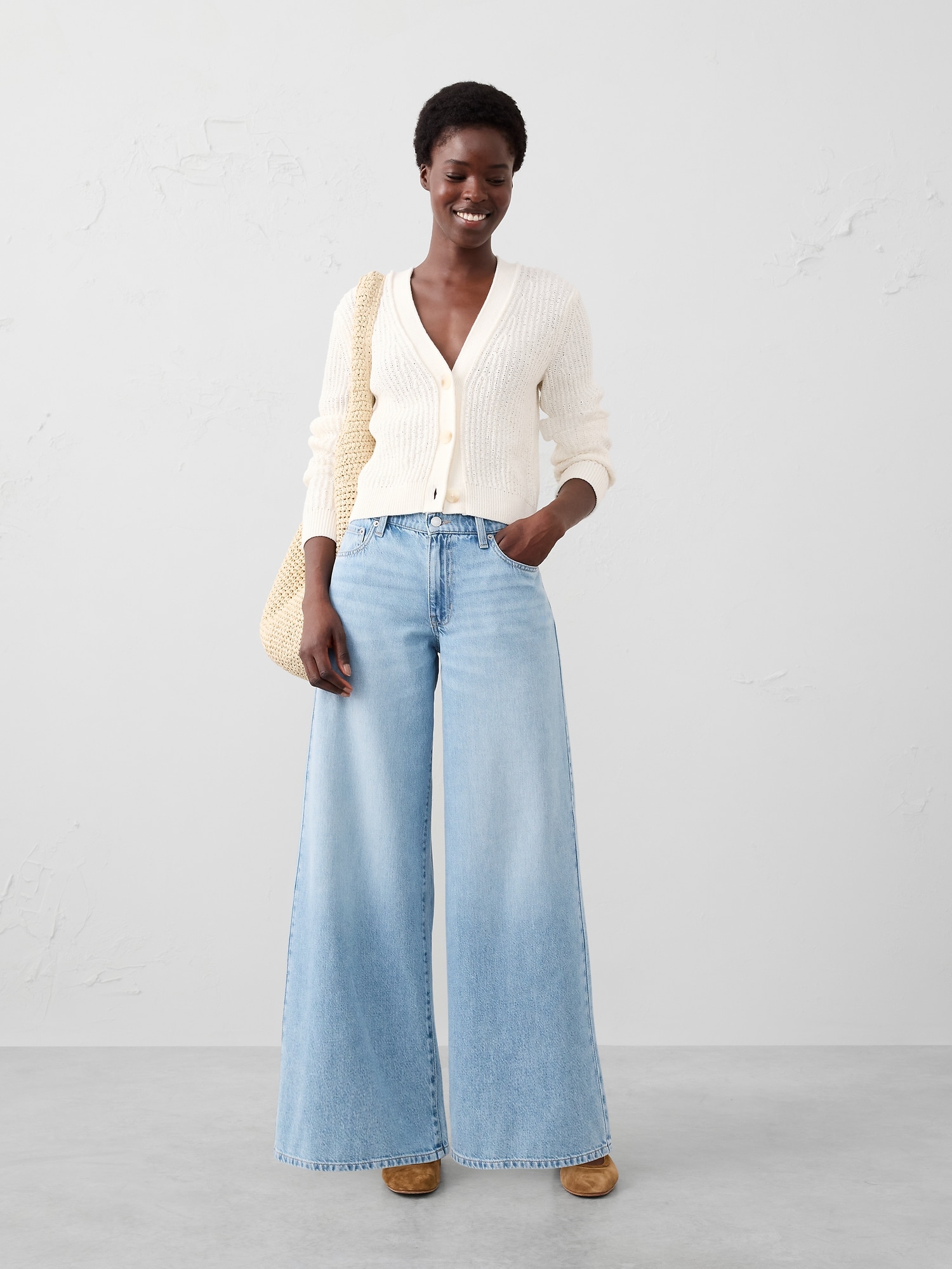 Wide-Leg Mid-Rise Baggy Jean - Blue