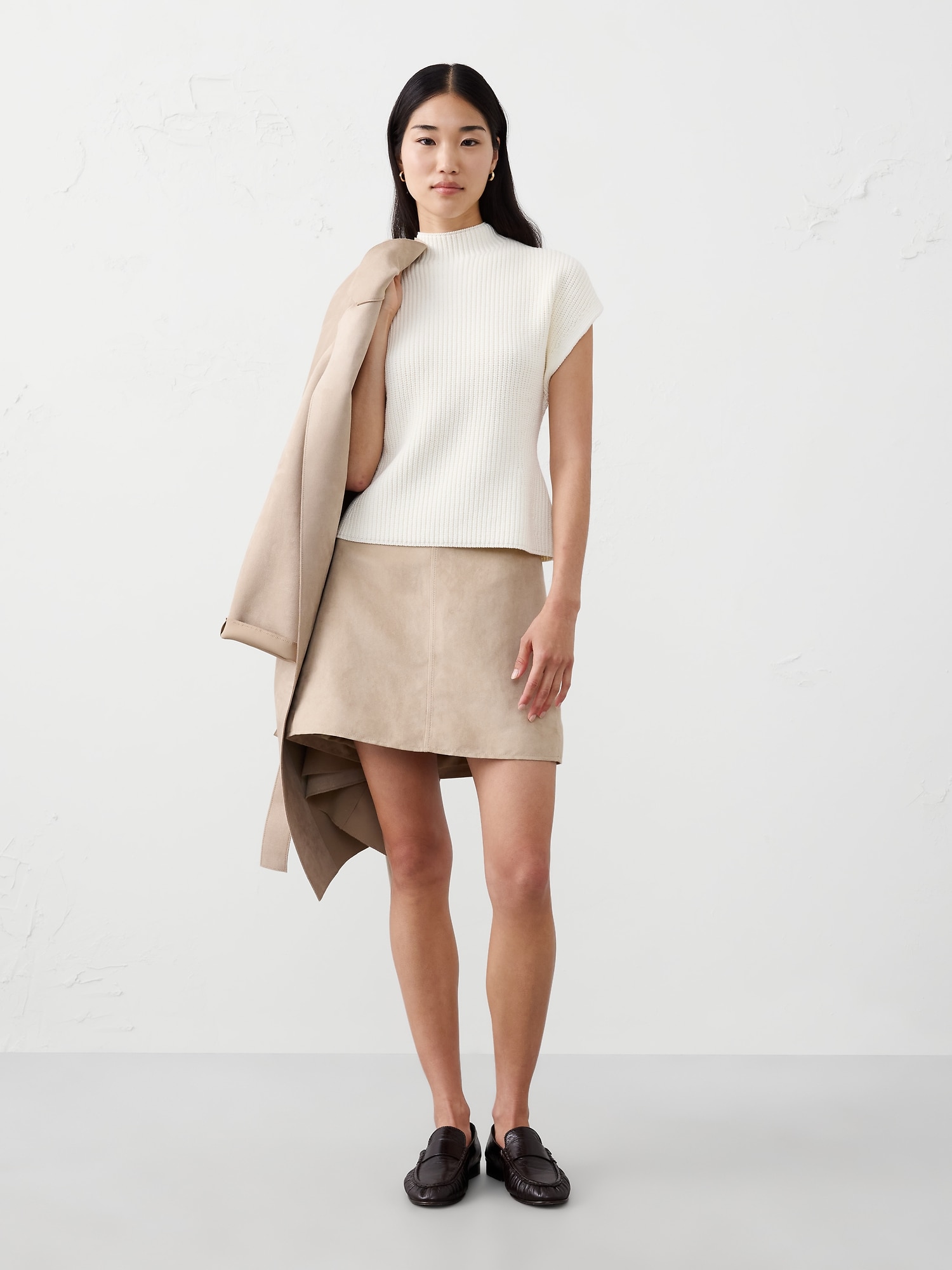 VEGAN SUEDE SEAMED MINI SKIRT - Stone