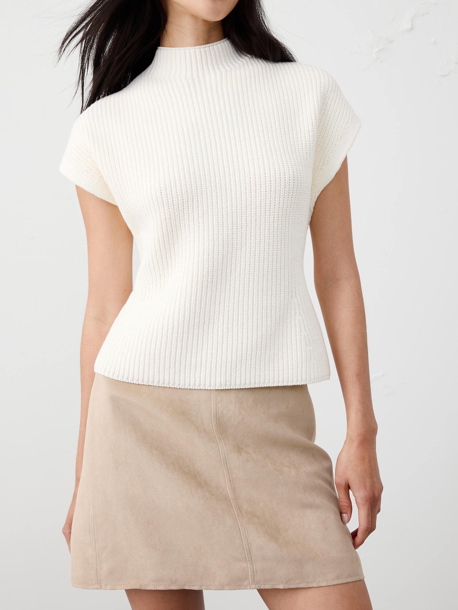 Image number 3 showing, VEGAN SUEDE SEAMED MINI SKIRT
