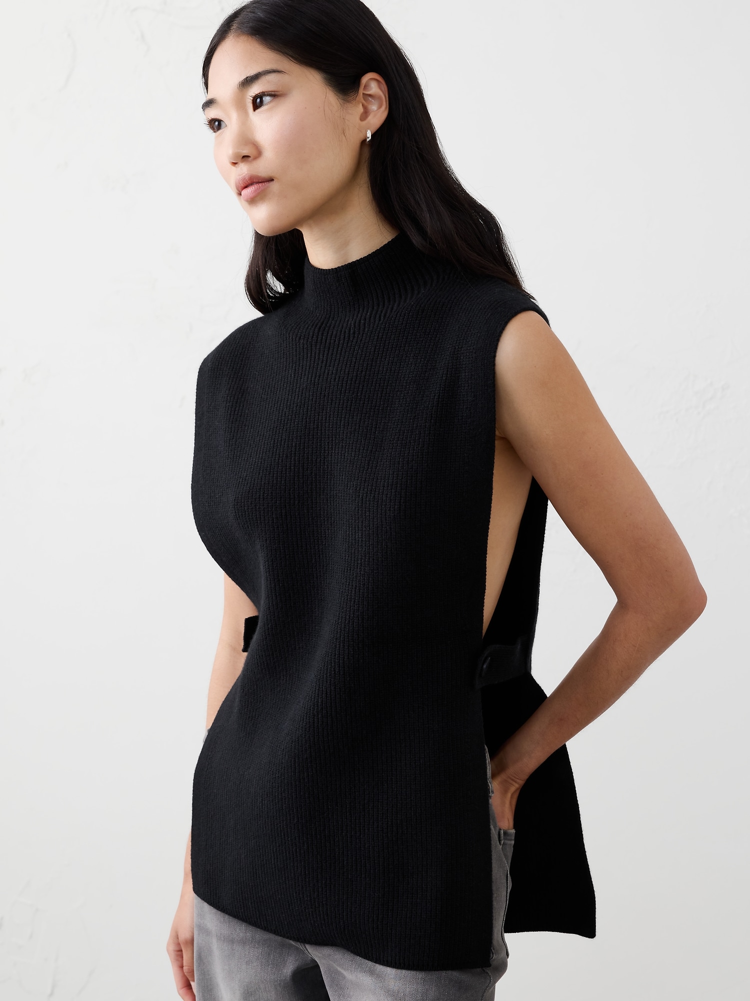 SWEATER BIB PONCHO - Black