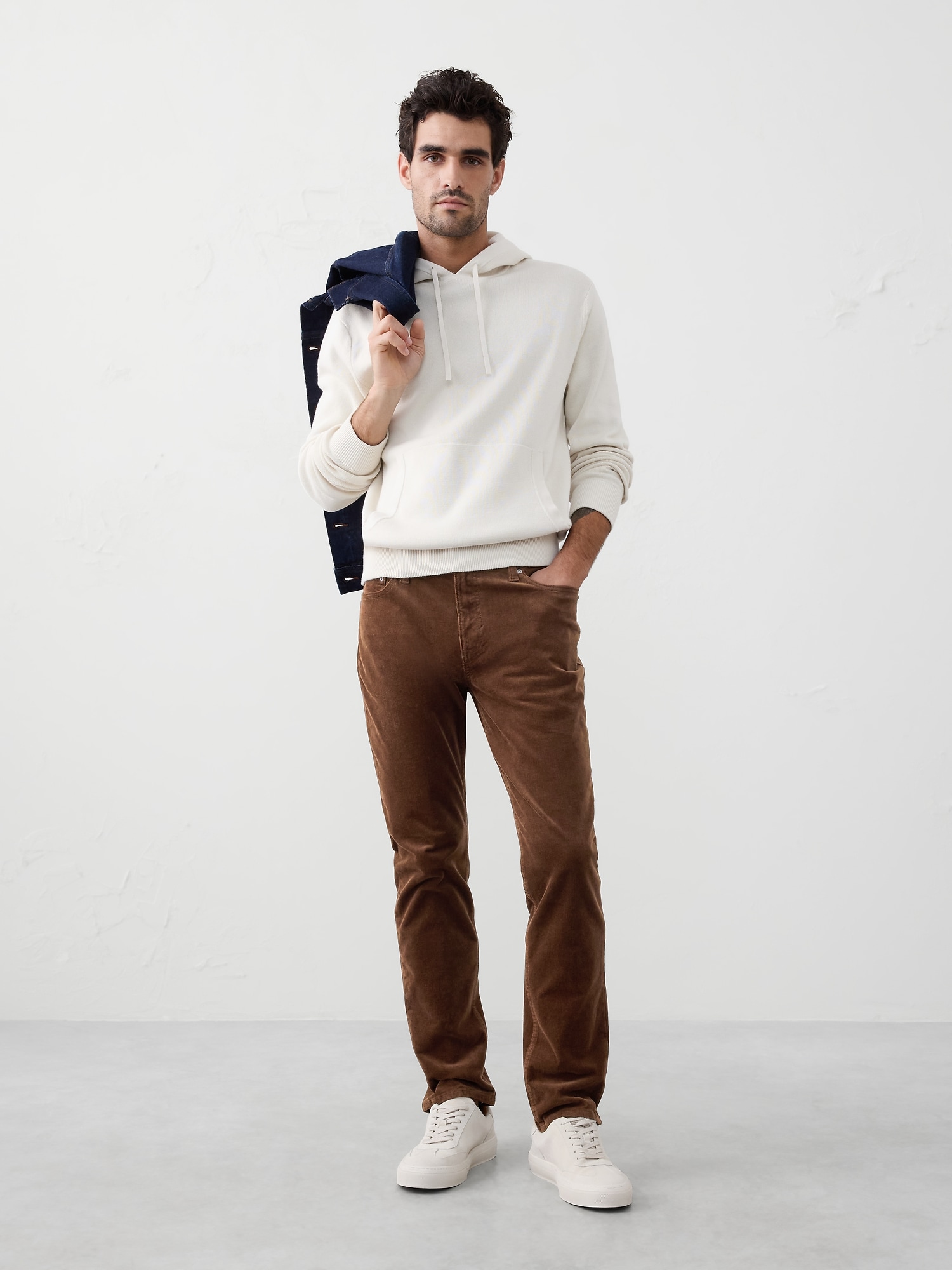 SLIM TRAVEL CORDUROY PANT