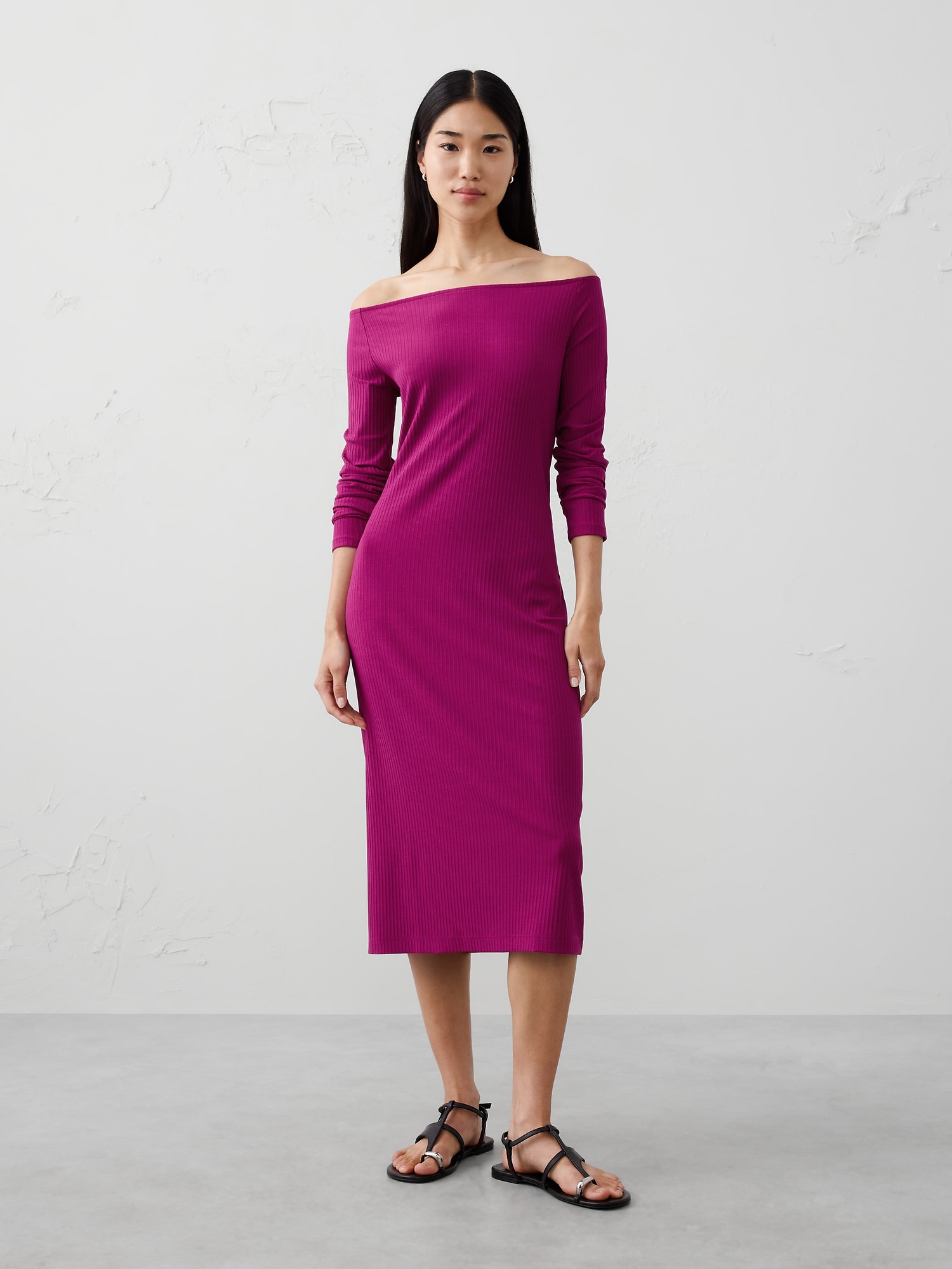 OFF-THE SHOULDER RIBBED MIDI DRESS - Camu Berry