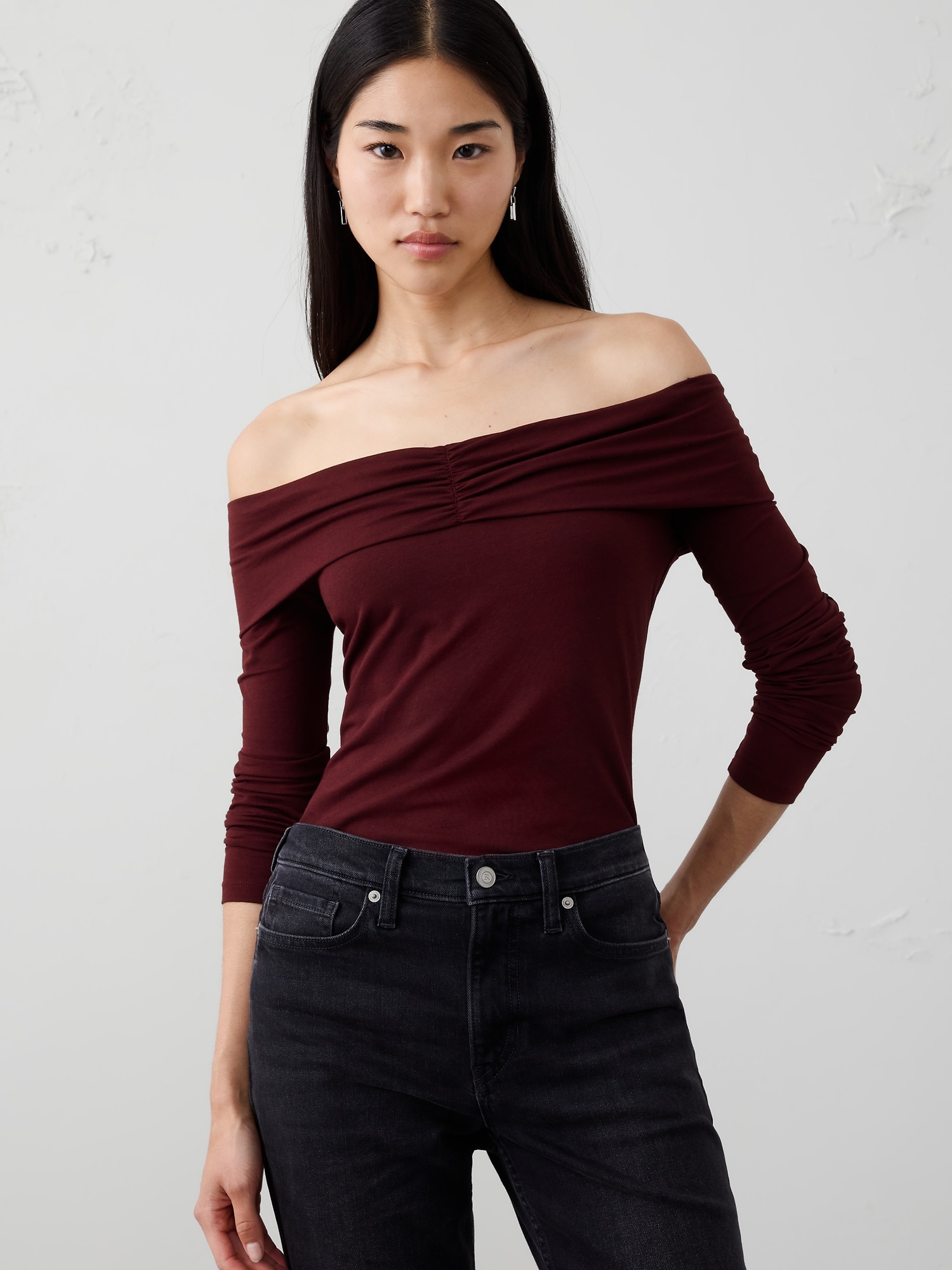 SOFT STRETCH OFF-SHOULDER TOP - Vino Rosso