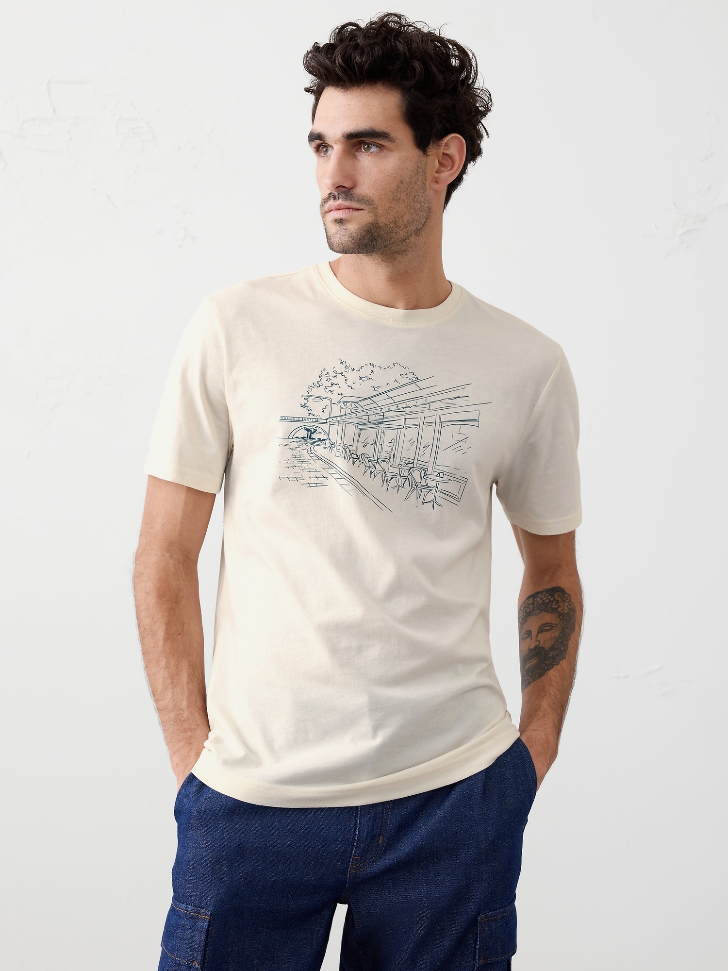 GRAPHIC T-SHIRT - Ivory Frost