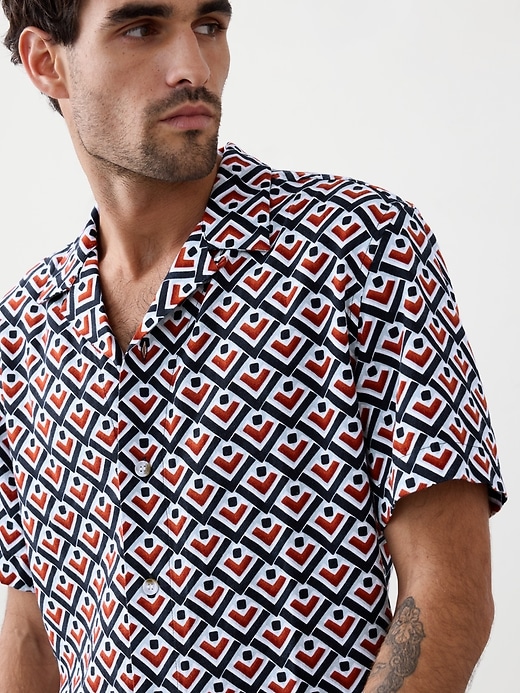 Standard-Fit Sunset Resort Shirt