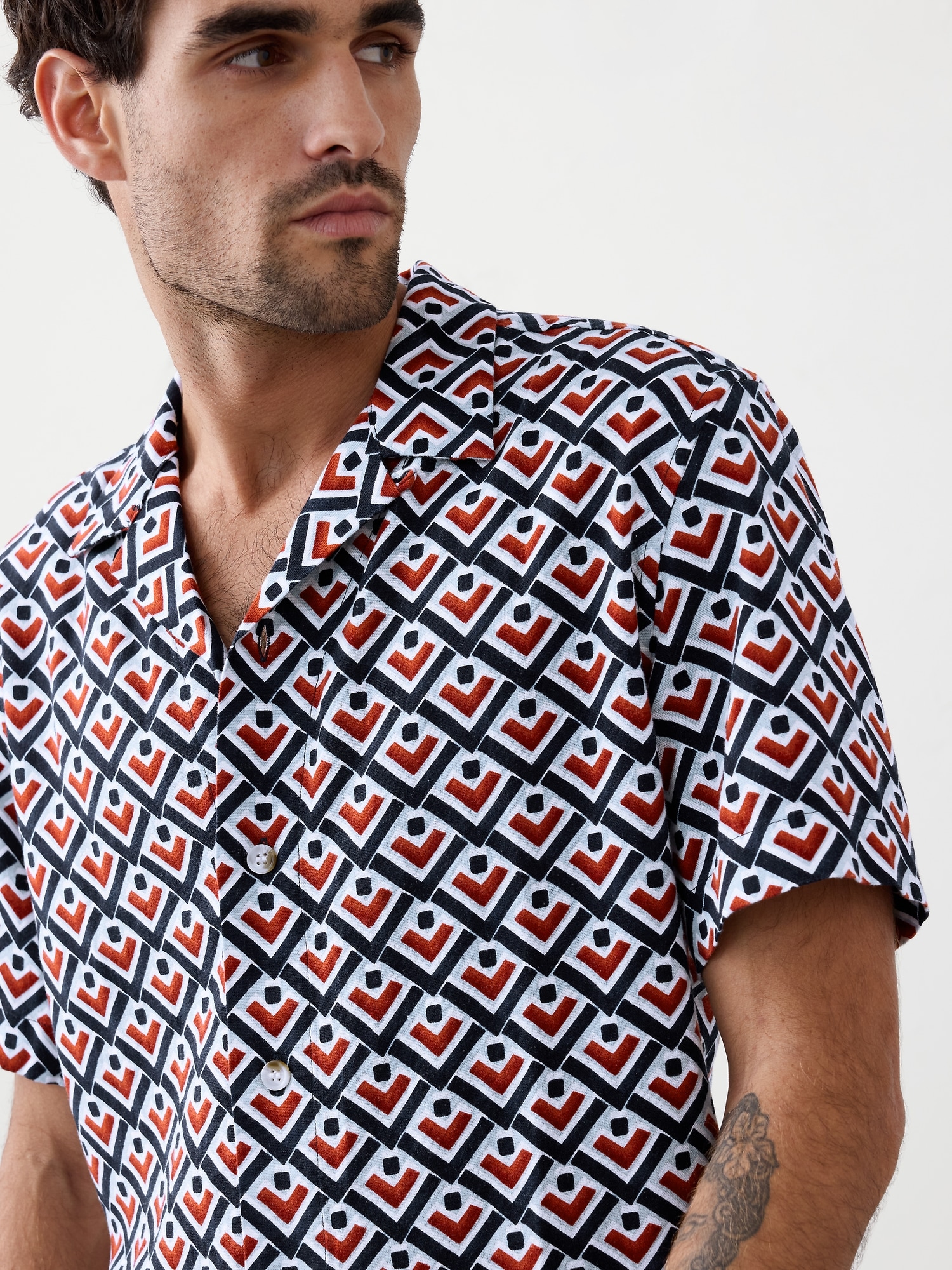 Image number 3 showing, Linen-Blend Standard Fit Resort Shirt