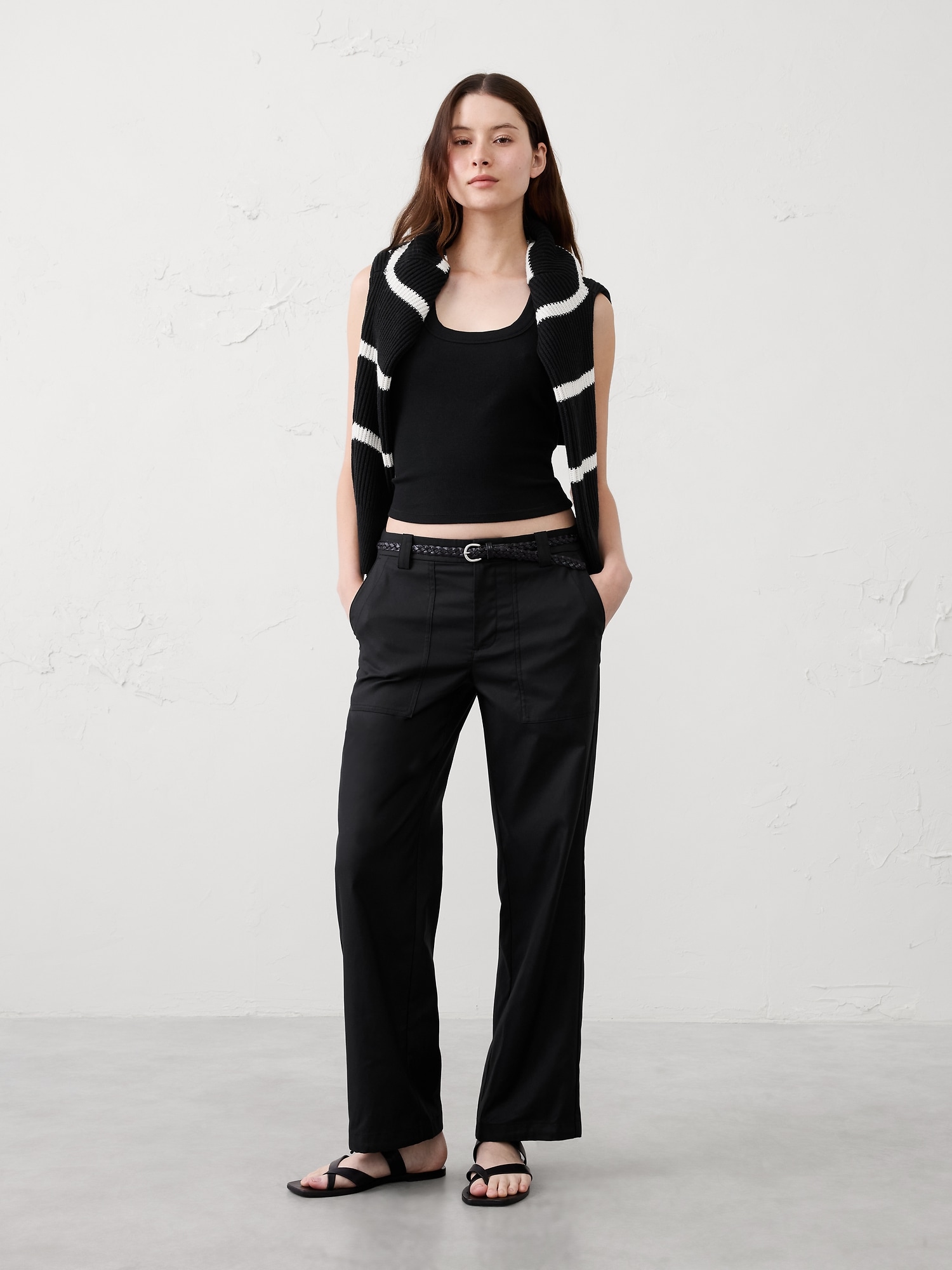 Straight Mid-Rise Utility Pant - Black