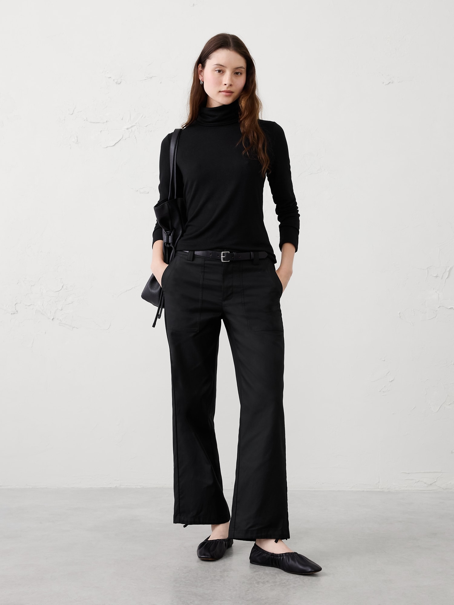 SOFT LUXE TURTLENECK TOP - Black