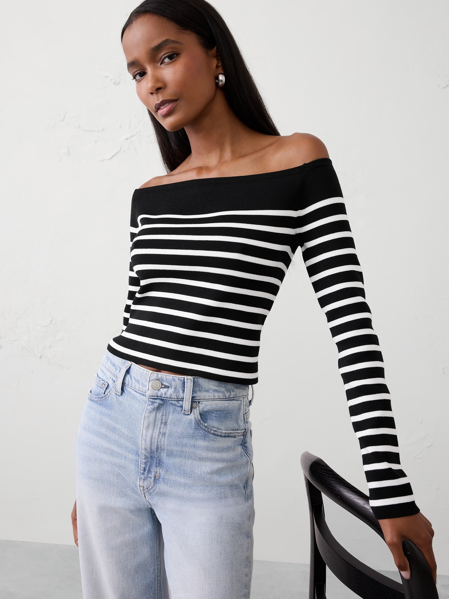 Off-Shoulder Sweater - White