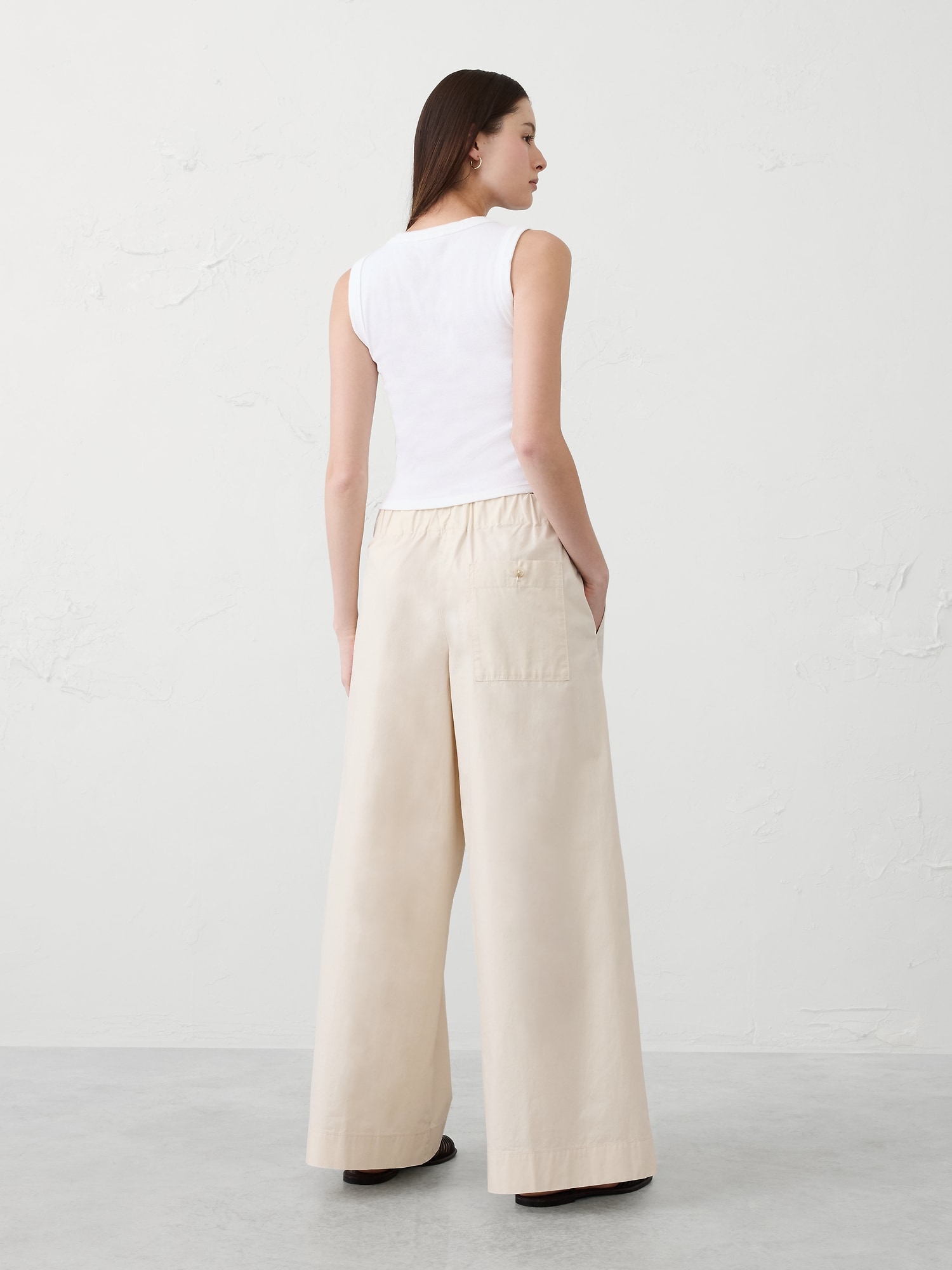 Image number 2 showing, Mid-Rise Poplin Pull-On Pant