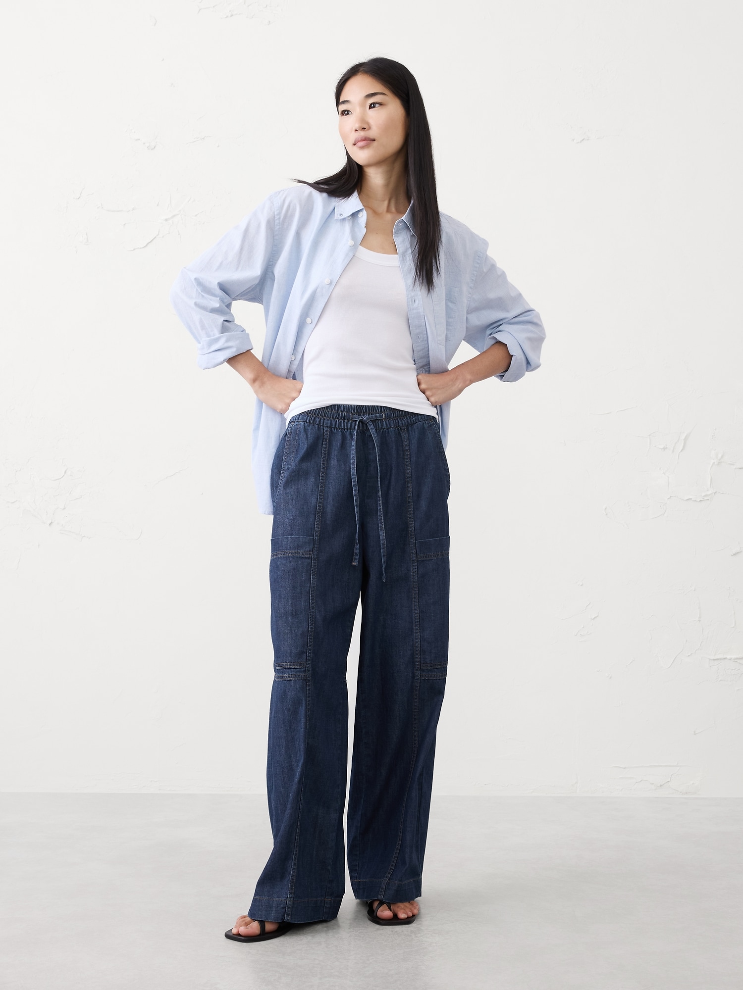 Wide-Leg Mid-Rise Cargo Pull-On Jean - Dark Wash
