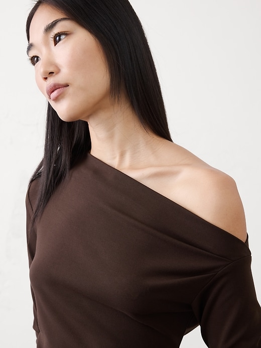 Asymmetrical Soft Top