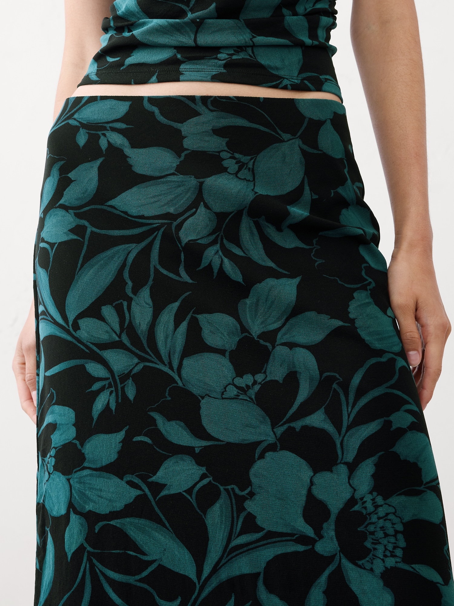 Image number 3 showing, Mesh Midi Skirt