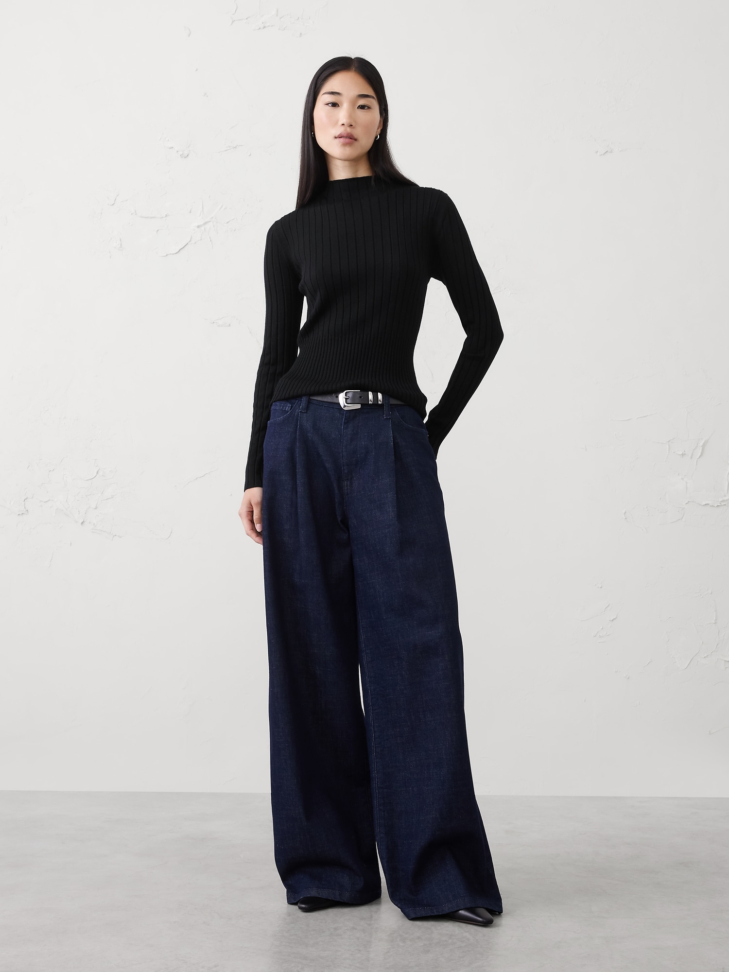 MERINO WOOL RIBBED SWEATER - Black