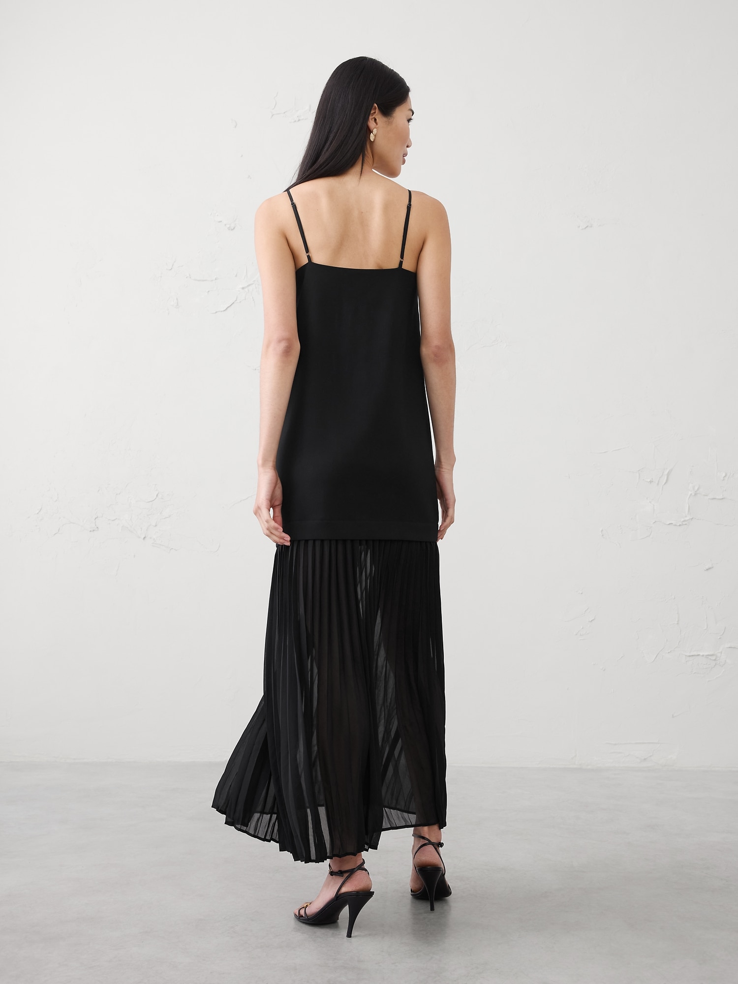 Image number 2 showing, Contrast Drop-Waist Maxi Dress