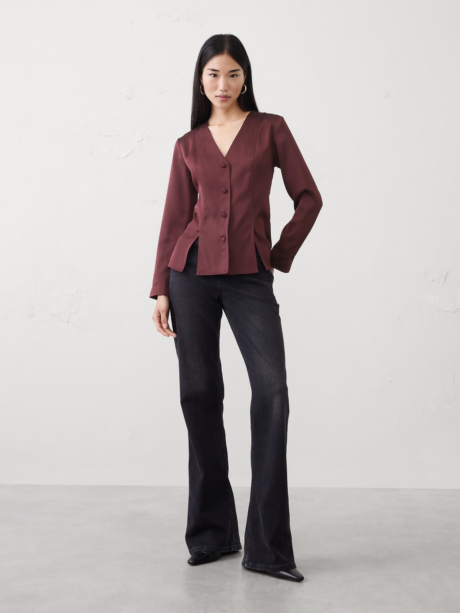 SILKY SEAMED SLIT BLOUSE - Vino Rosso