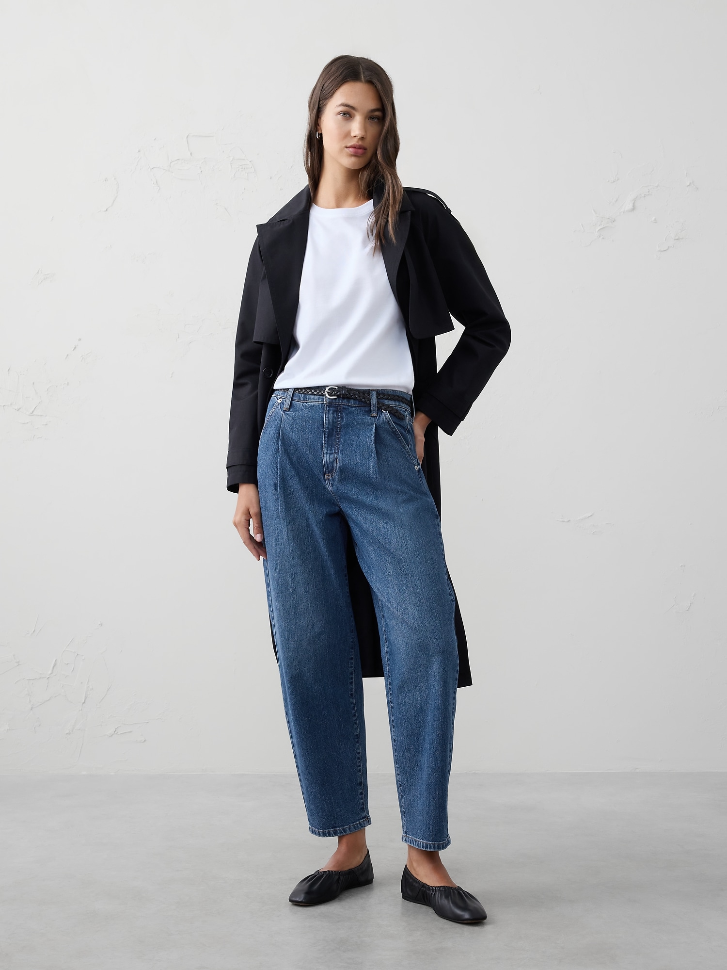 Image number 1 showing, Barrel Ultra High-Rise Trouser Jean