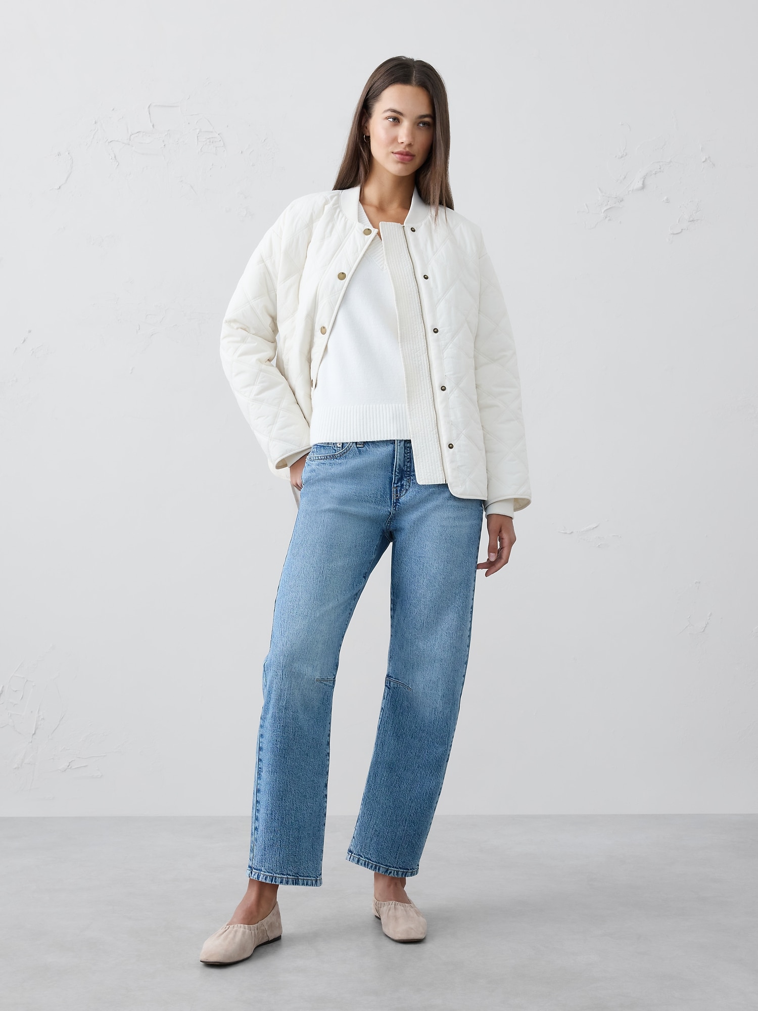 Slim Barrel Mid-Rise Jean - Light Wash