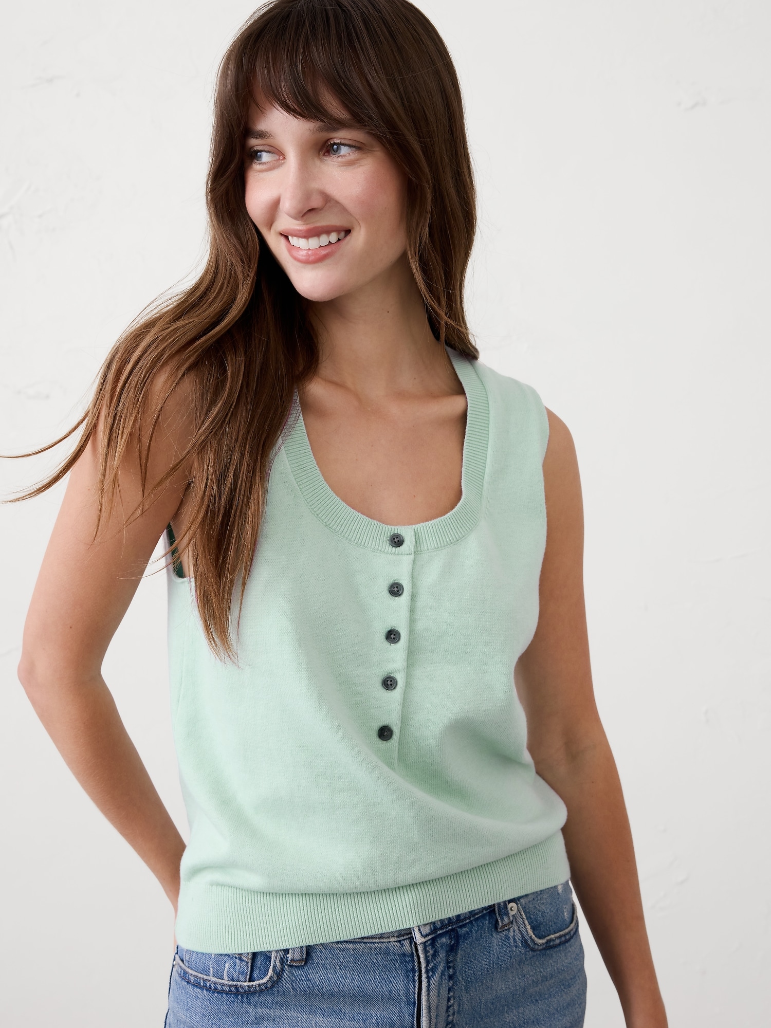 HENLEY SWEATER TANK - Soft Agate Green