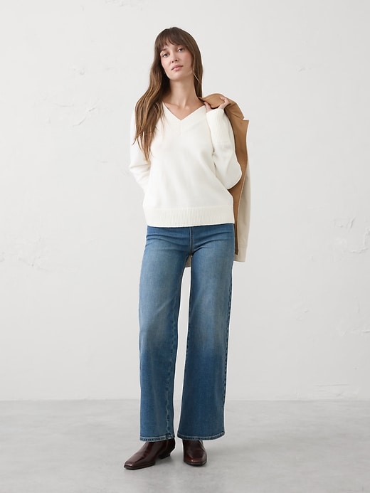 Girlfriend Mid-Rise Jean
