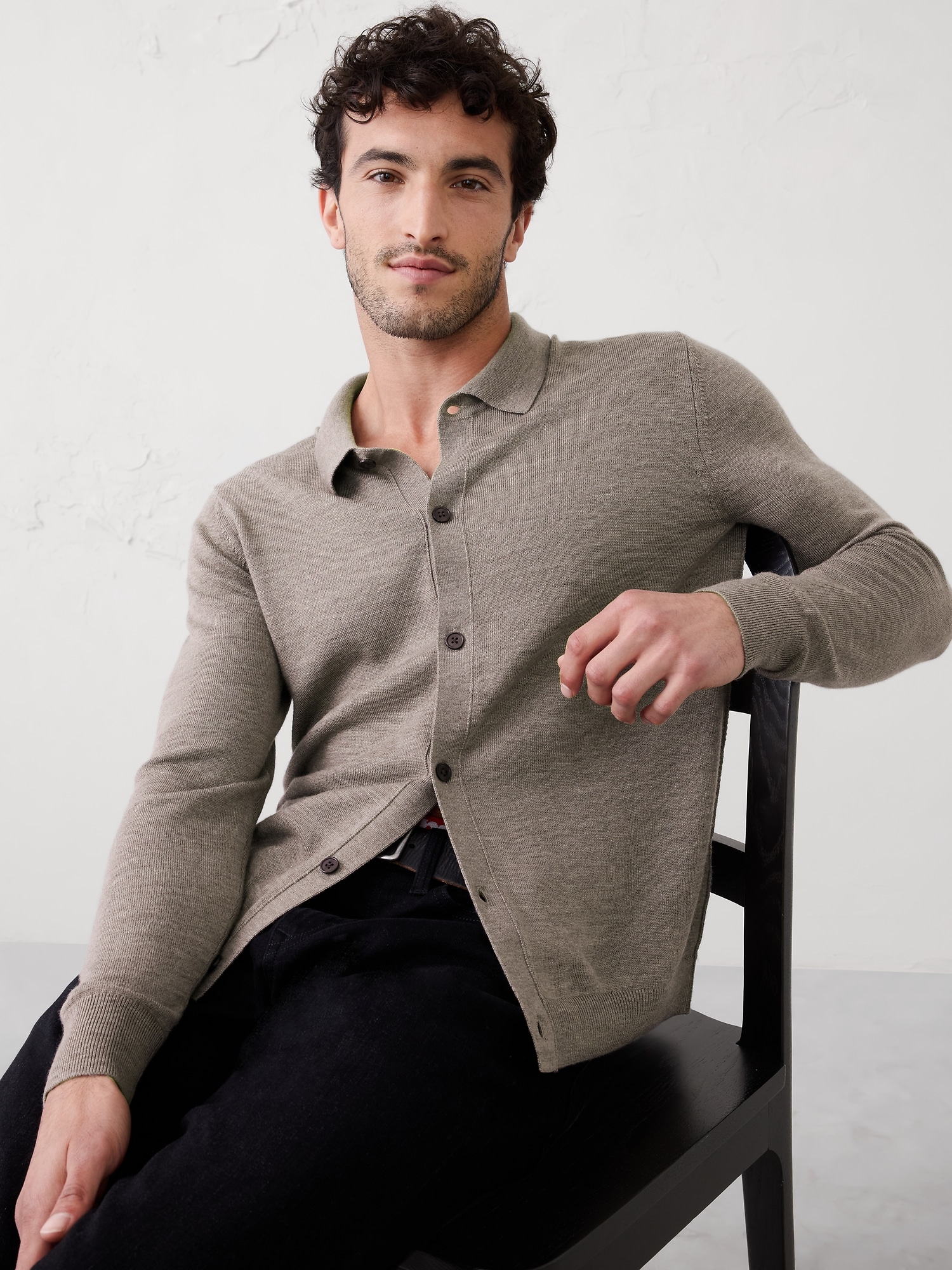 MERINO WOOL BUTTON-THROUGH POLO SWEATER - Mushroom