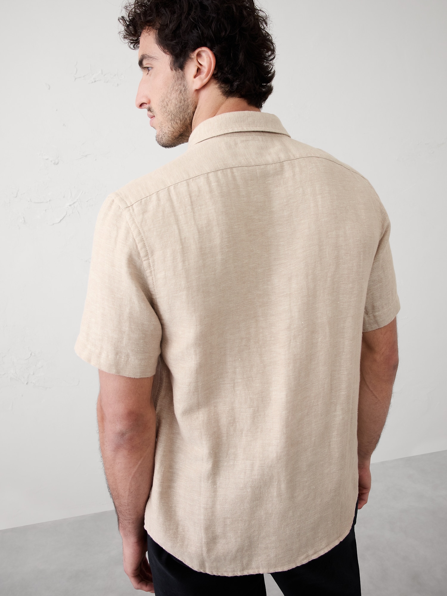 Image number 2 showing, Slim-Fit Linen-Blend Shirt