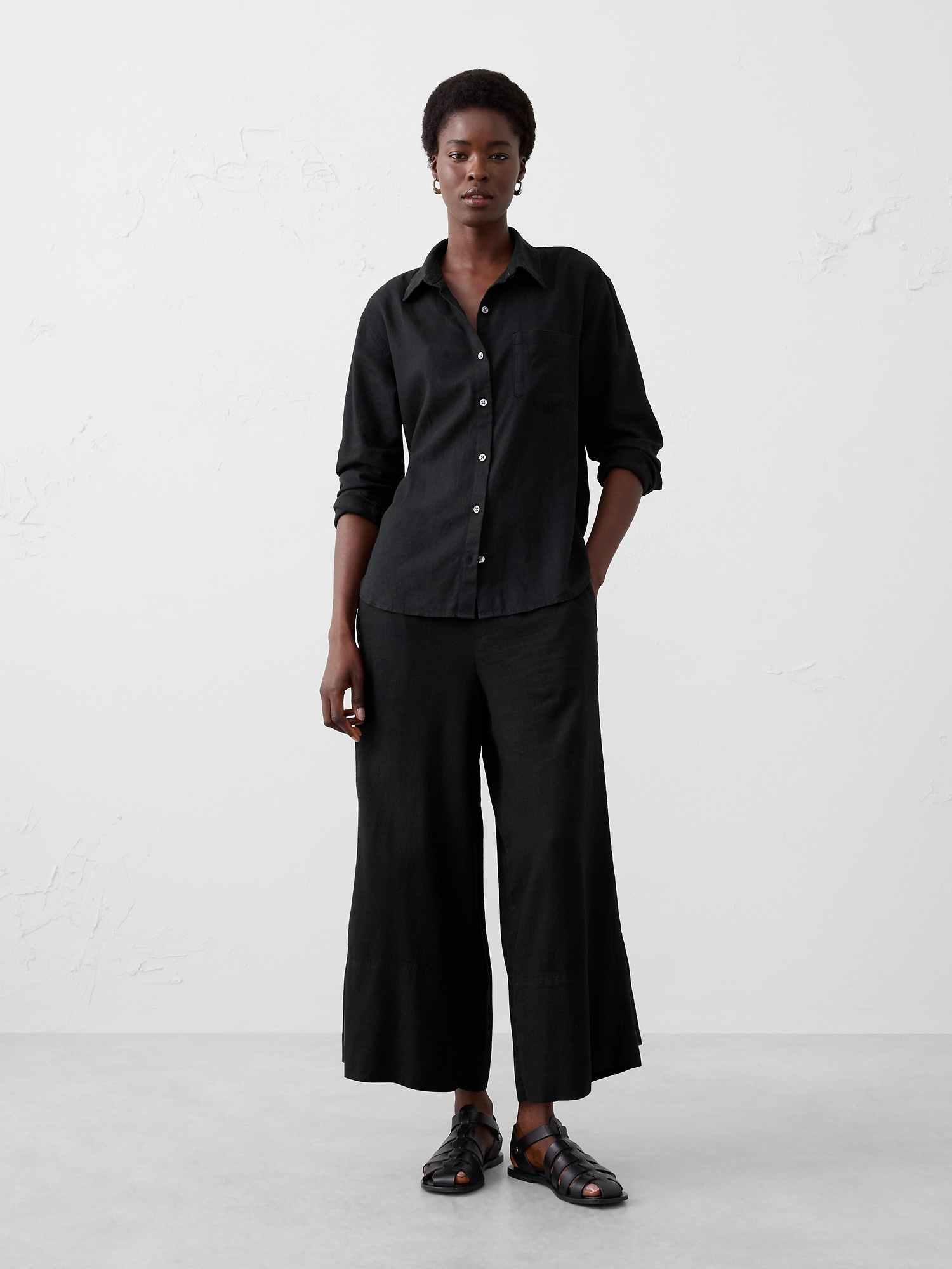 Wide-Leg High-Rise Linen-Blend Cropped Pull-On Pant - Black