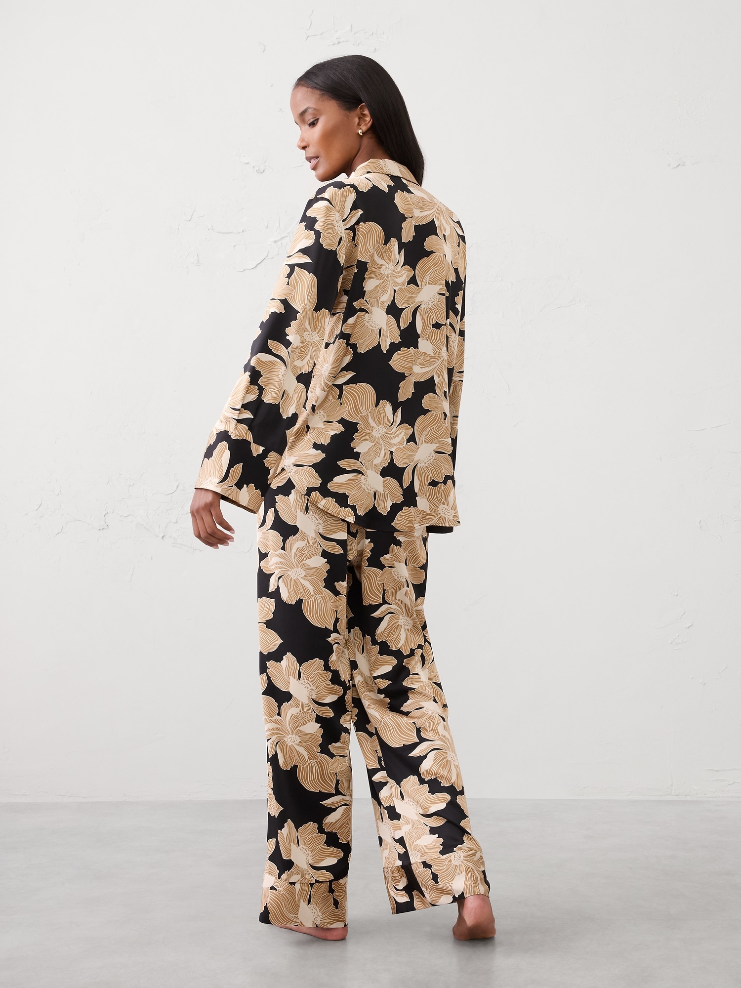Image number 8 showing, Silky Pajama Set