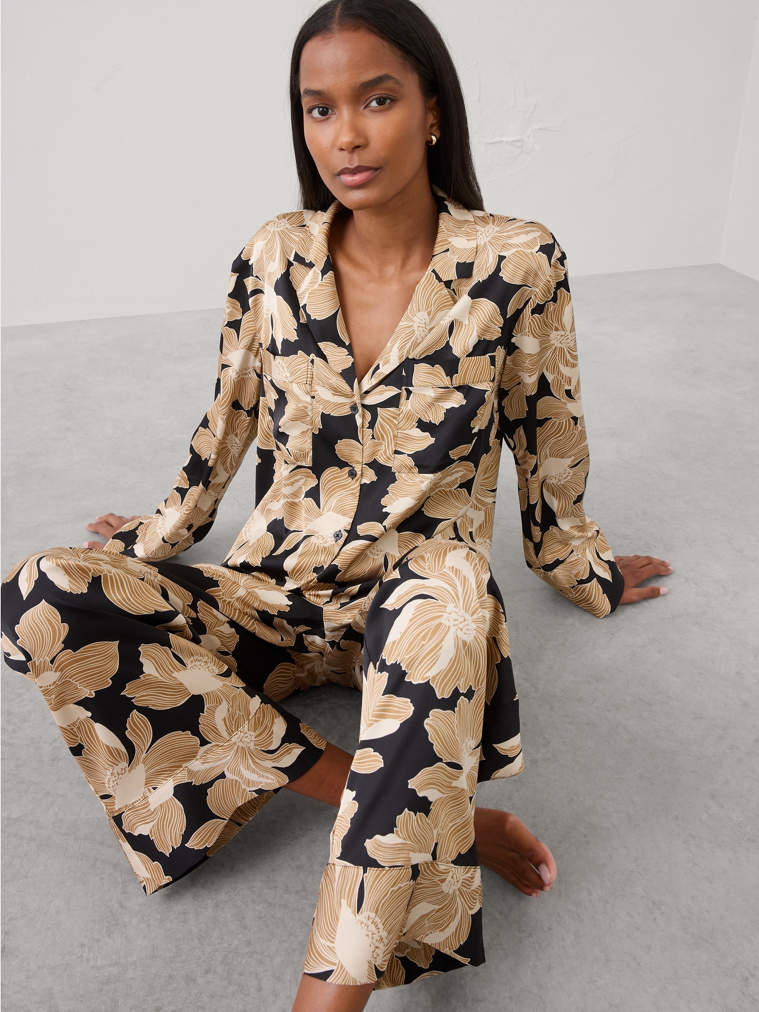 Image number 6 showing, Silky Pajama Set