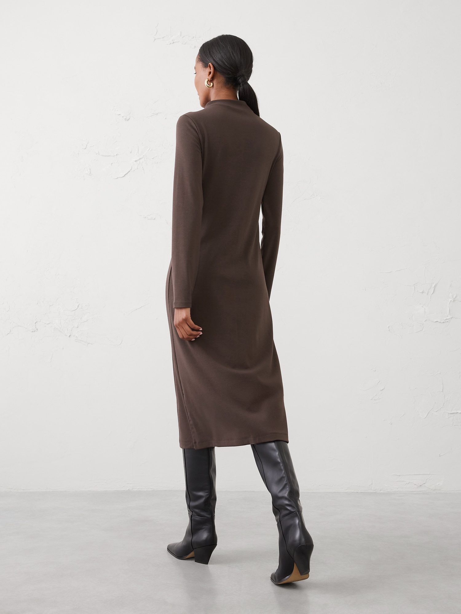 Image number 2 showing, Cozy Ribbed Knit Midi Dress