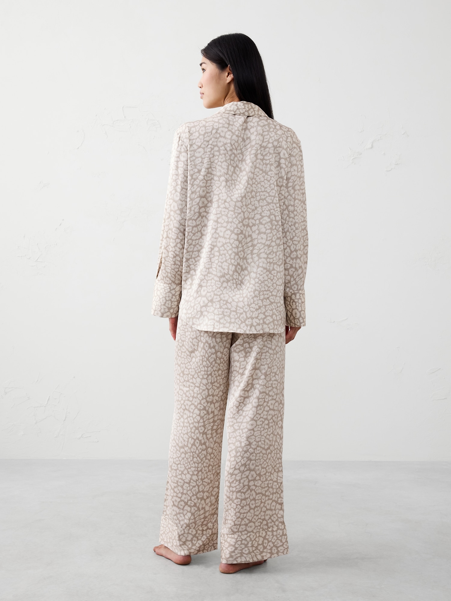 Image number 2 showing, Silky Pajama Set
